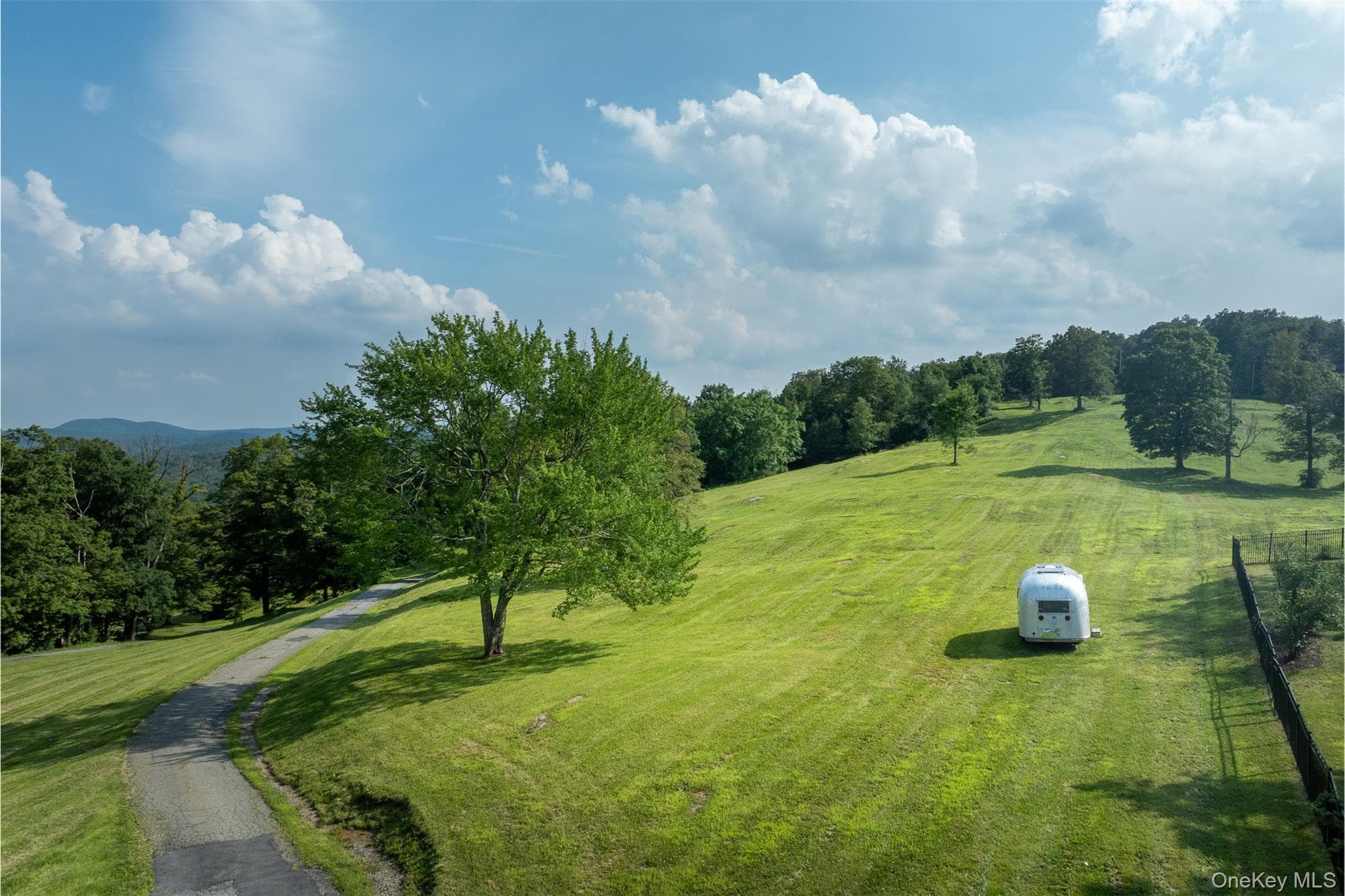 401 Woodmont Road thumbnail 48