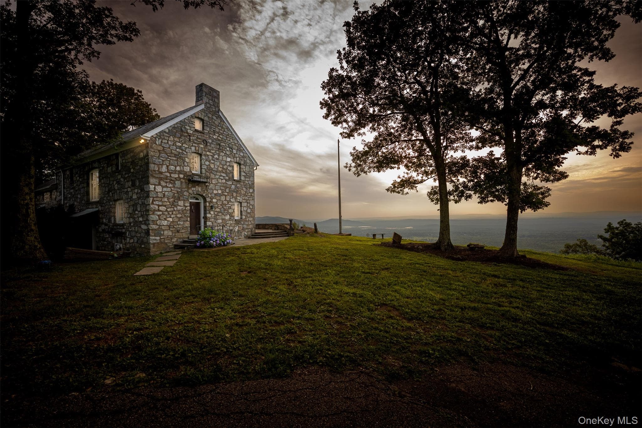 401 Woodmont Road thumbnail 5