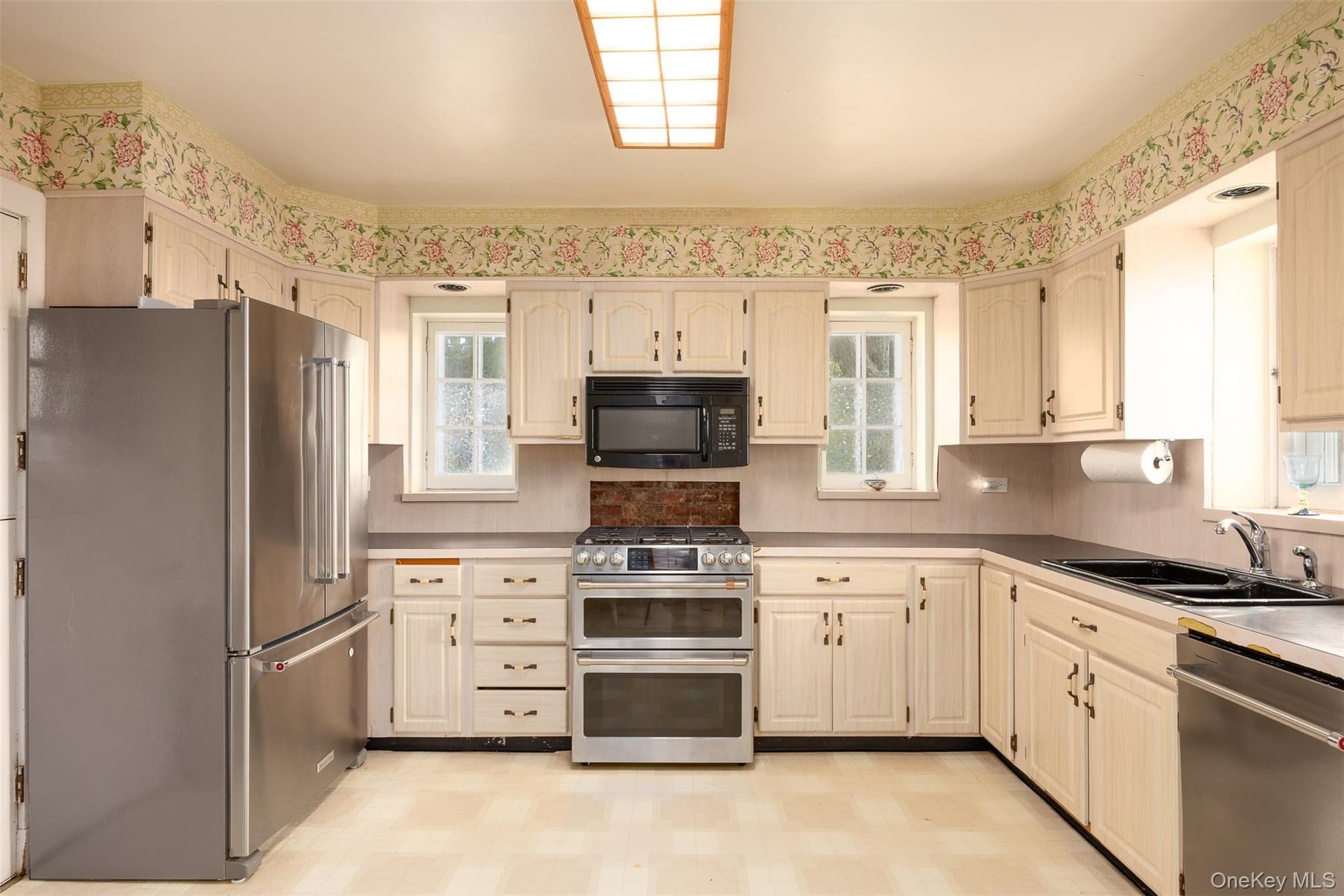 401 Woodmont Road thumbnail 14