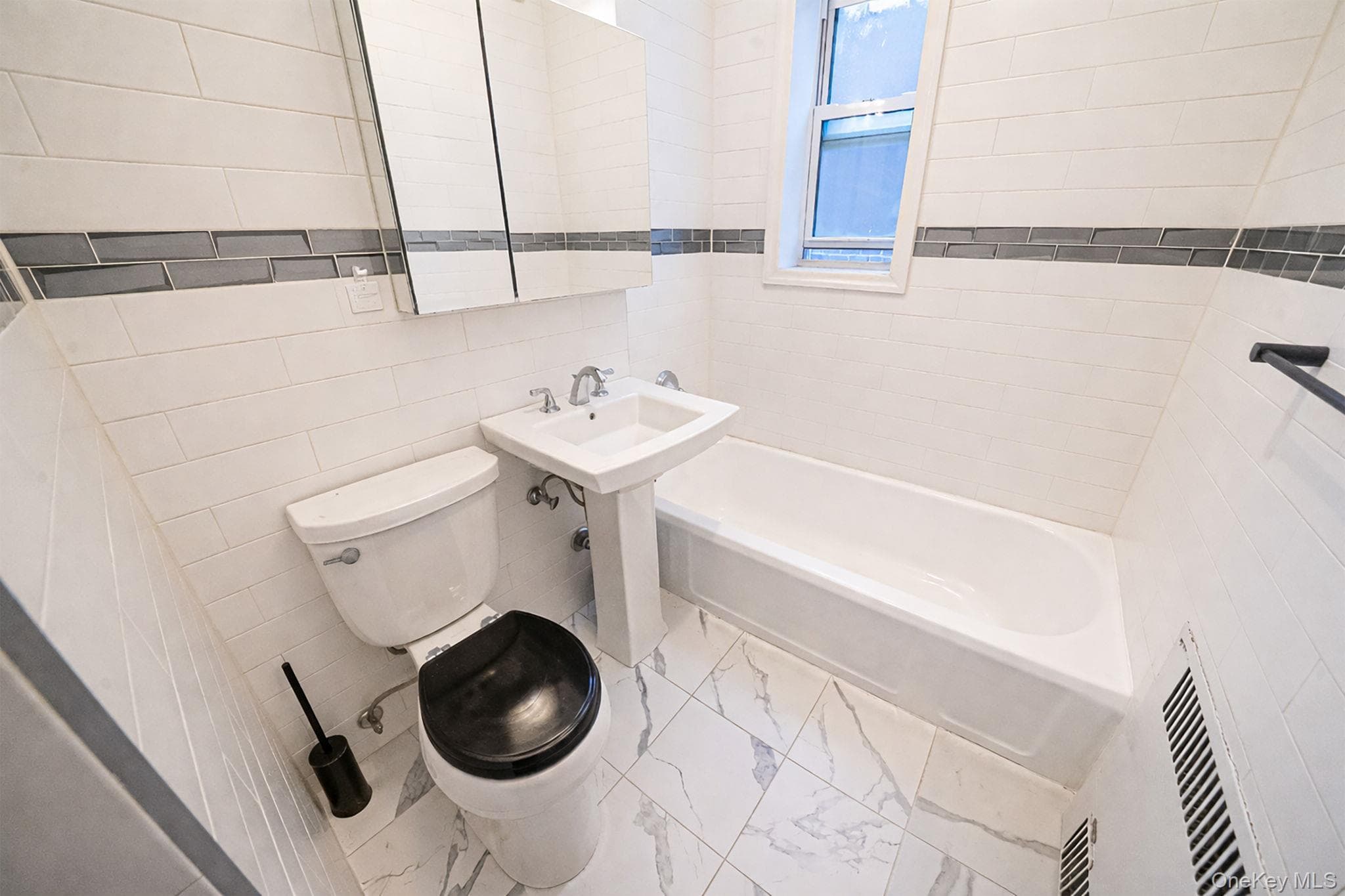 7615 35th Avenue Unit: 4E thumbnail 12