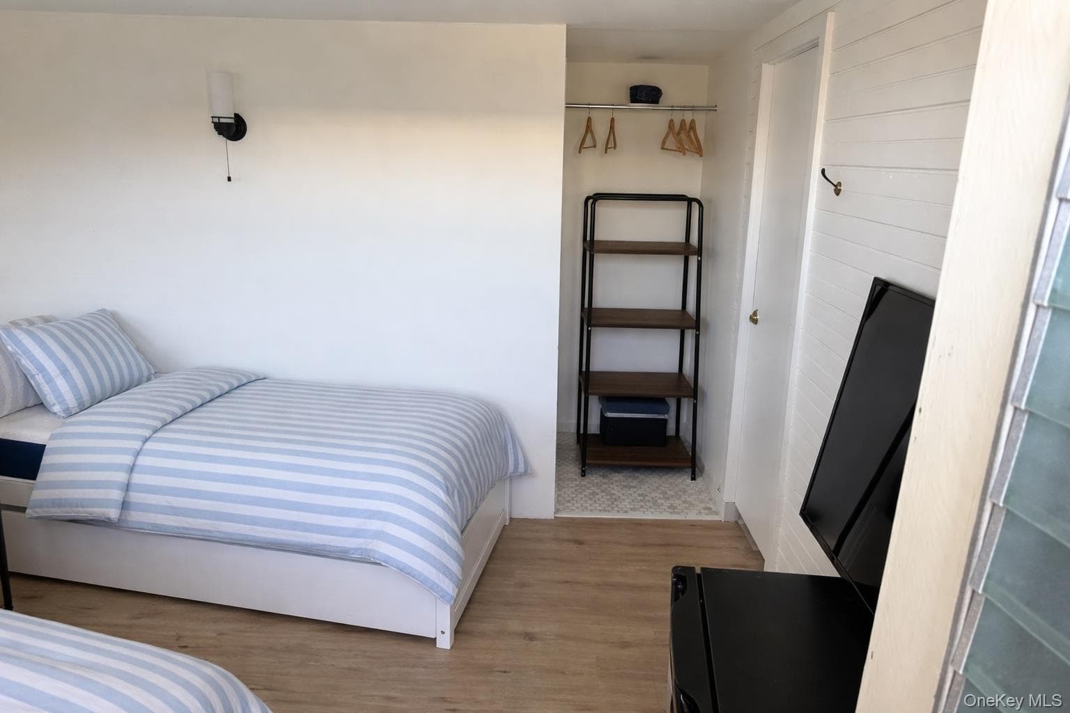 78 E Bayview Avenue Unit: 14 thumbnail 5