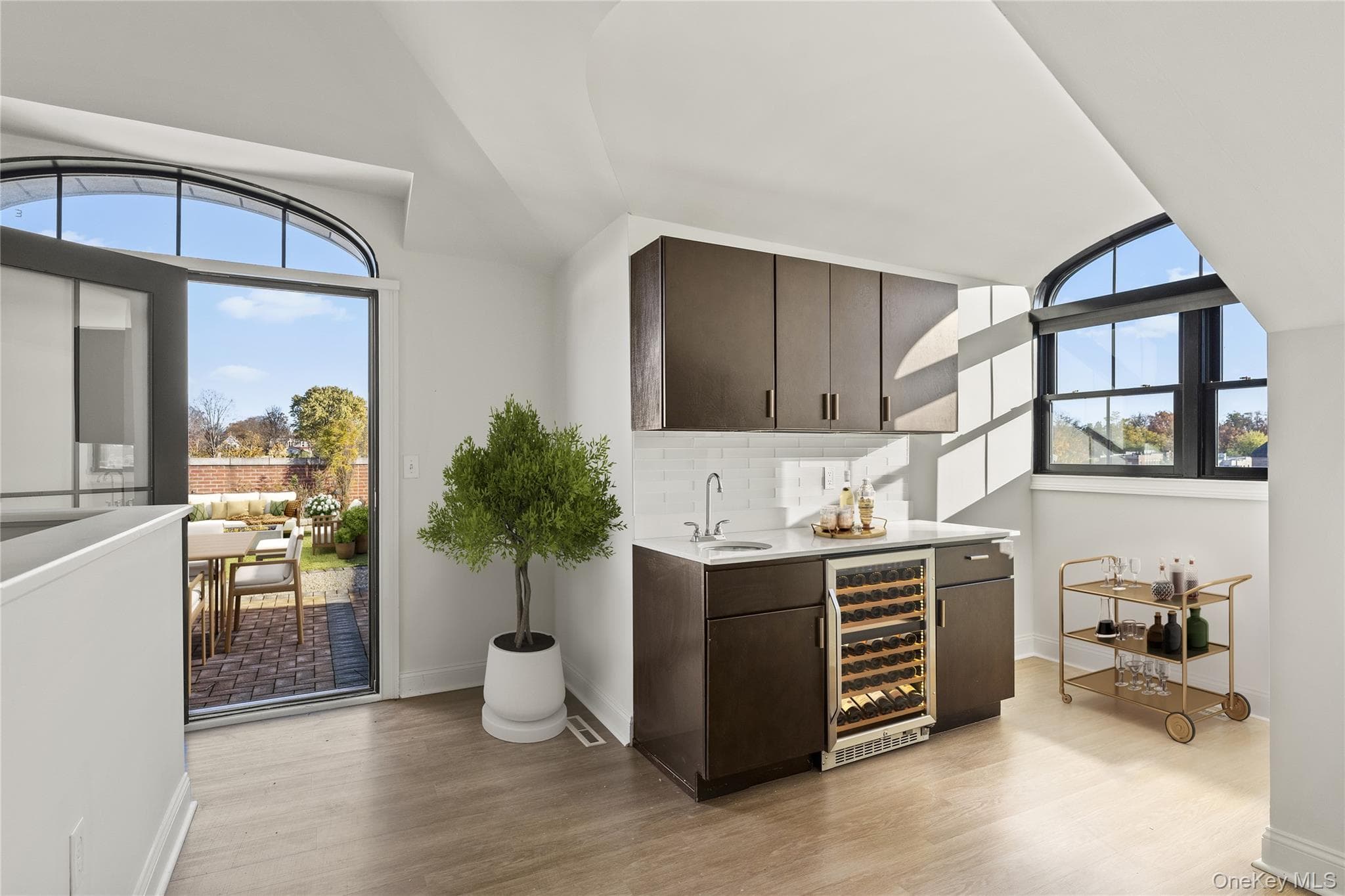30 Lake AVE Unit: PH 404 thumbnail 6