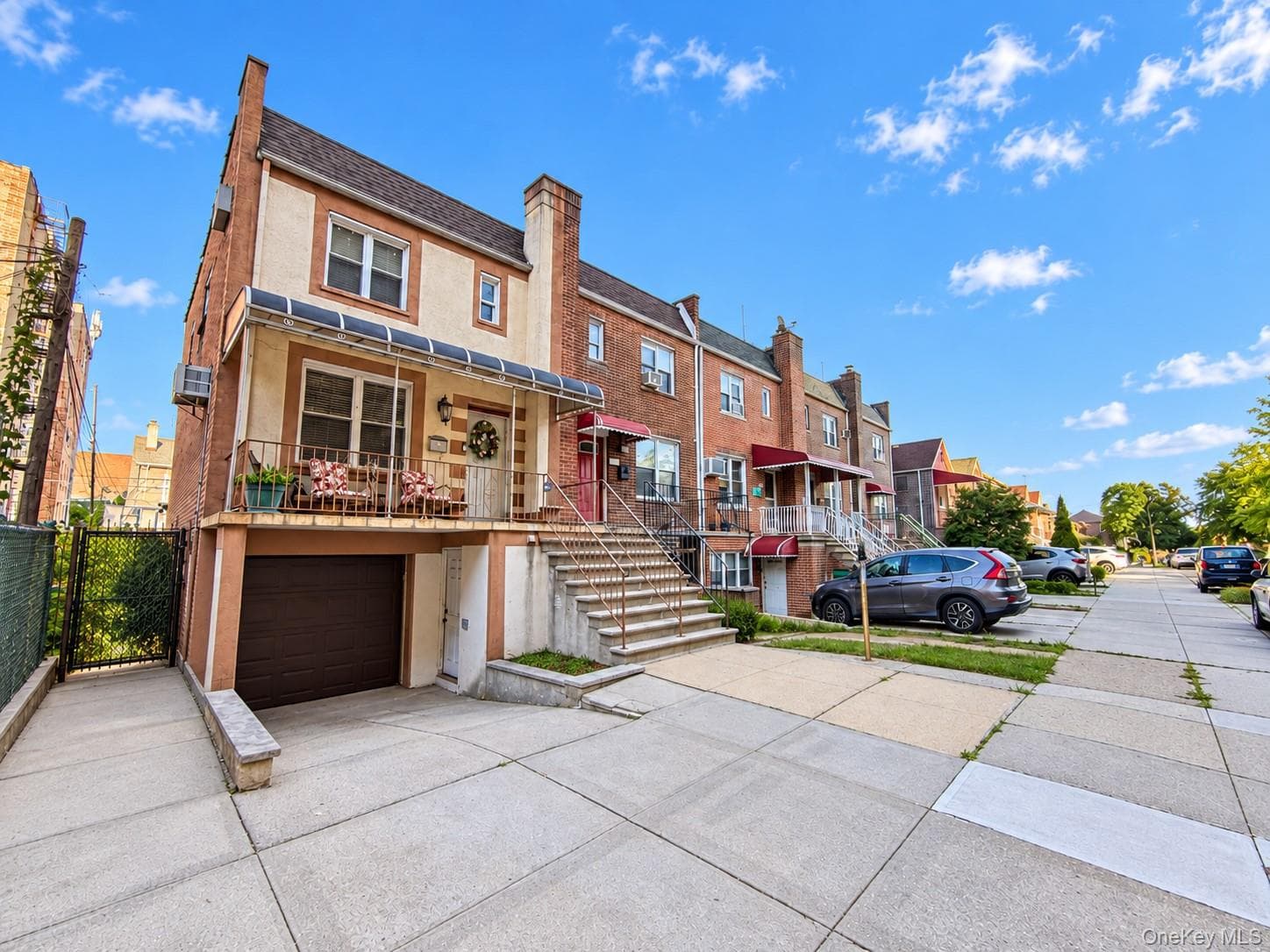 1660 Jarvis Avenue thumbnail 2