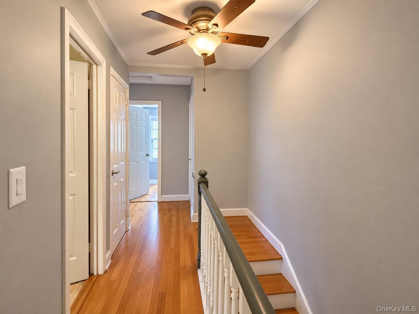 1660 Jarvis Avenue thumbnail 12