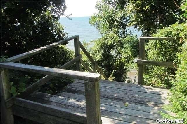 895 Glen Court thumbnail 33