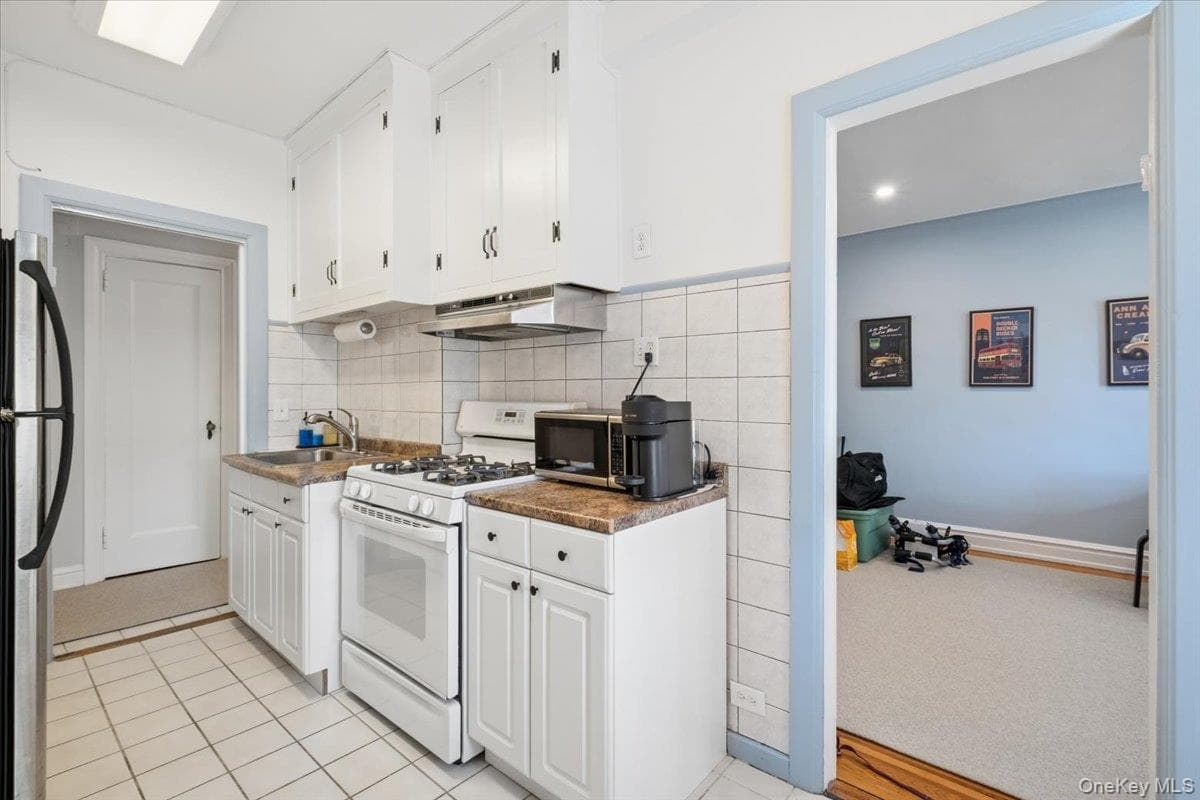 143 Garth Road Unit: 5L thumbnail 12