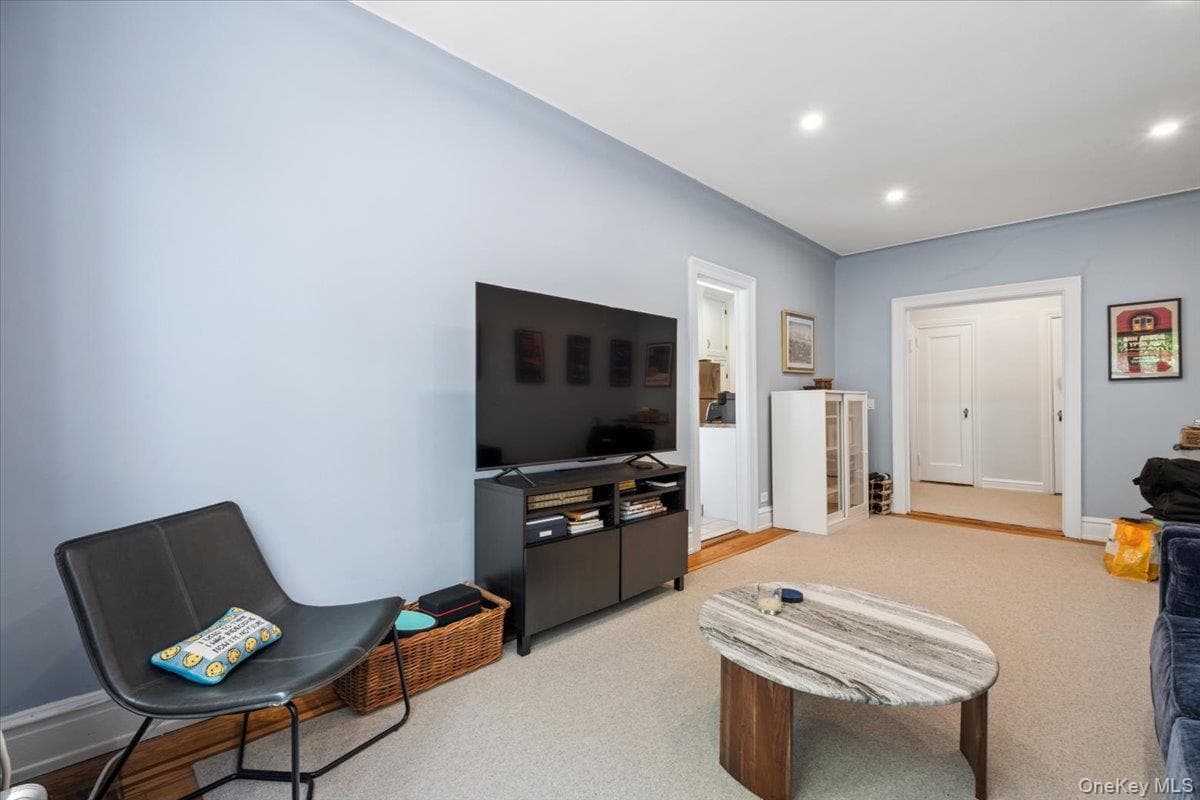 143 Garth Road Unit: 5L thumbnail 9