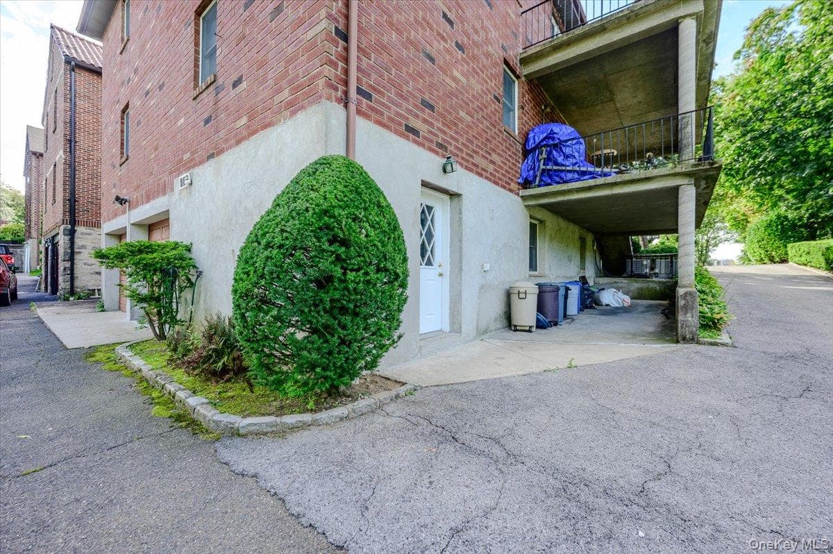 77 W Devonia Avenue thumbnail 21