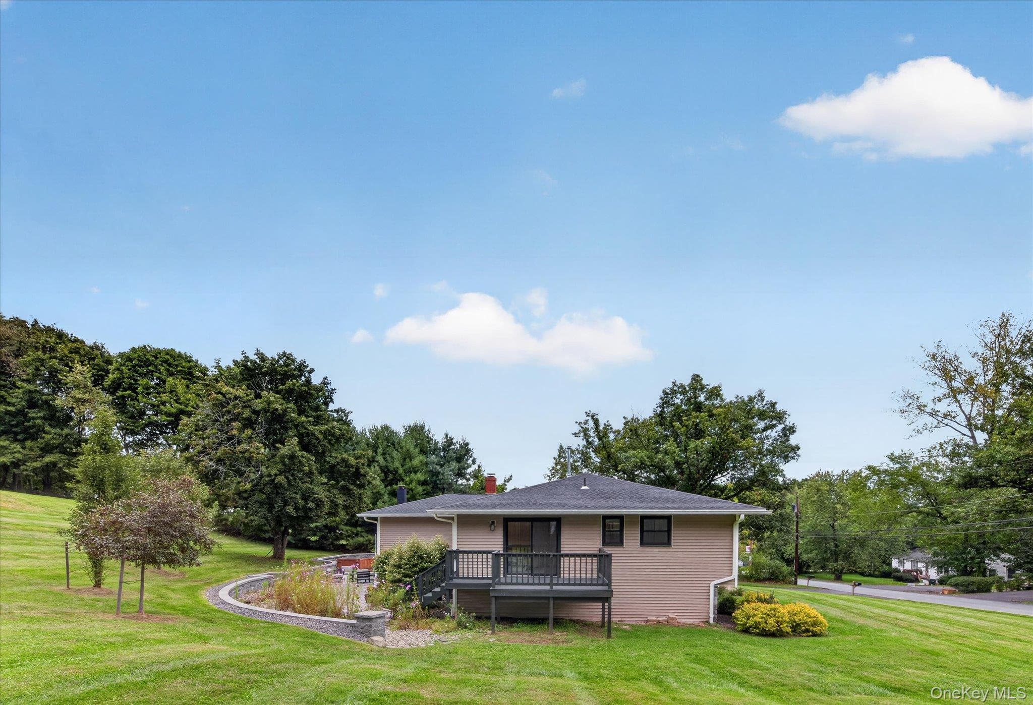 221 Highland Avenue thumbnail 26