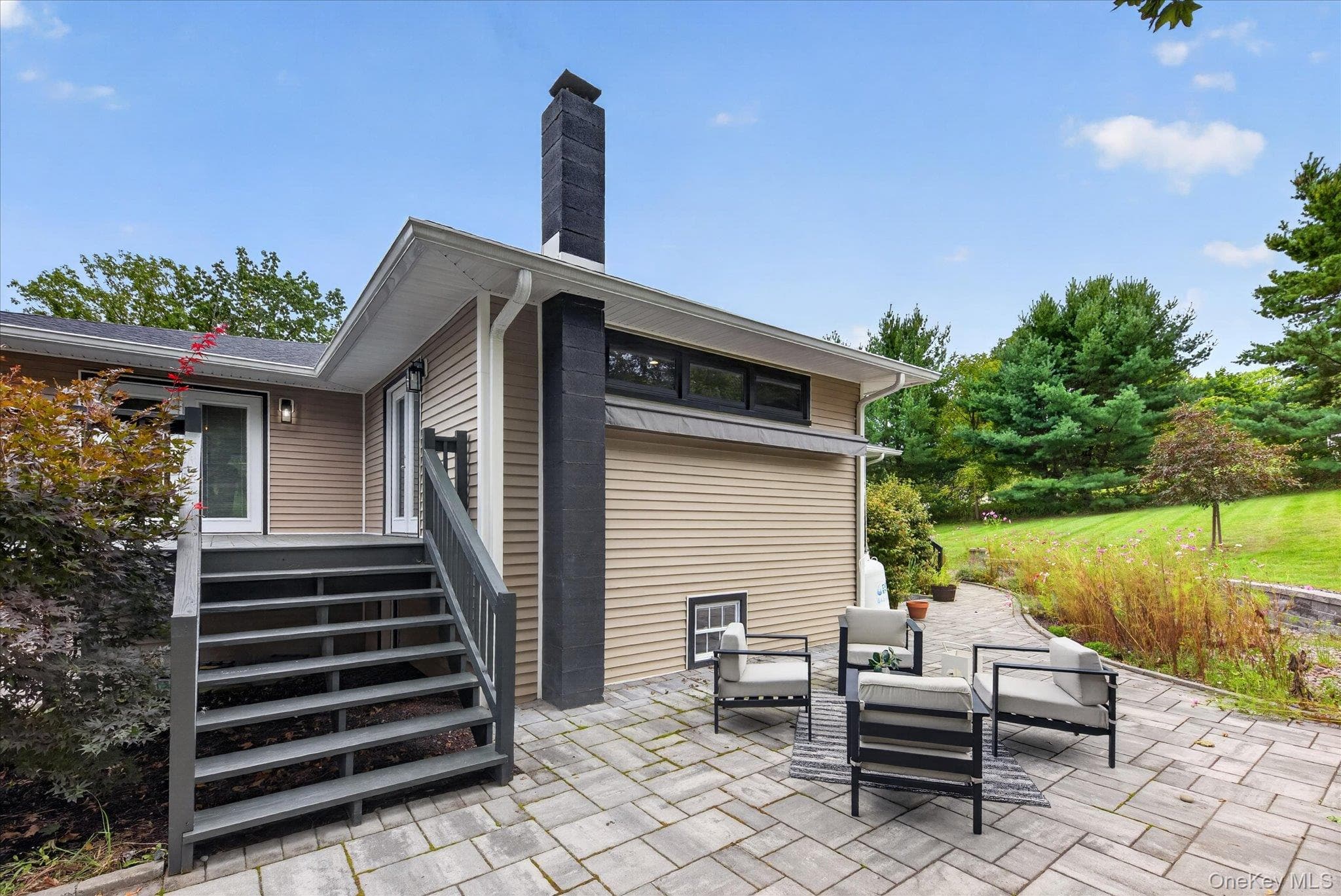 221 Highland Avenue thumbnail 28