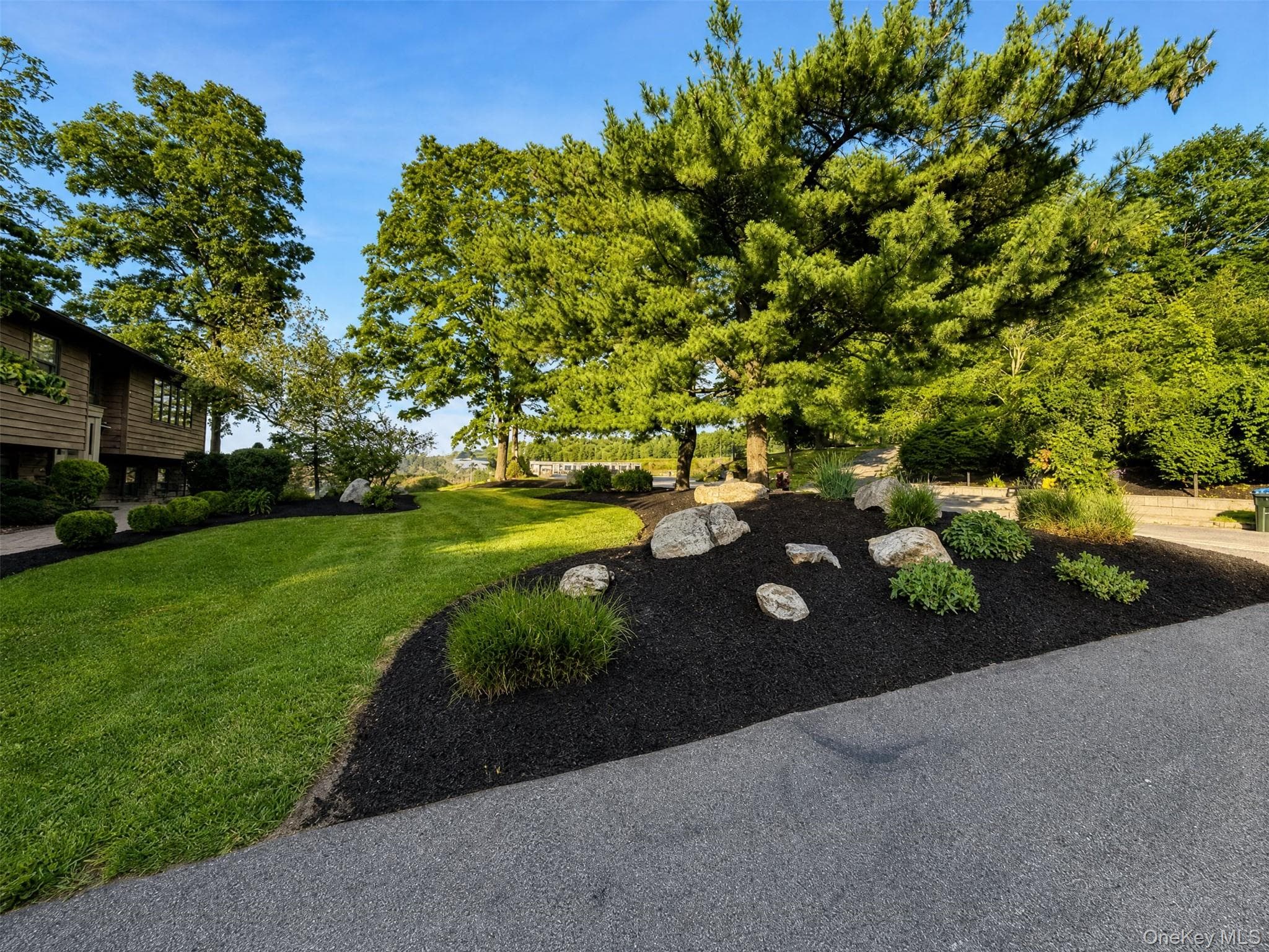 15 Arlington Drive thumbnail 12