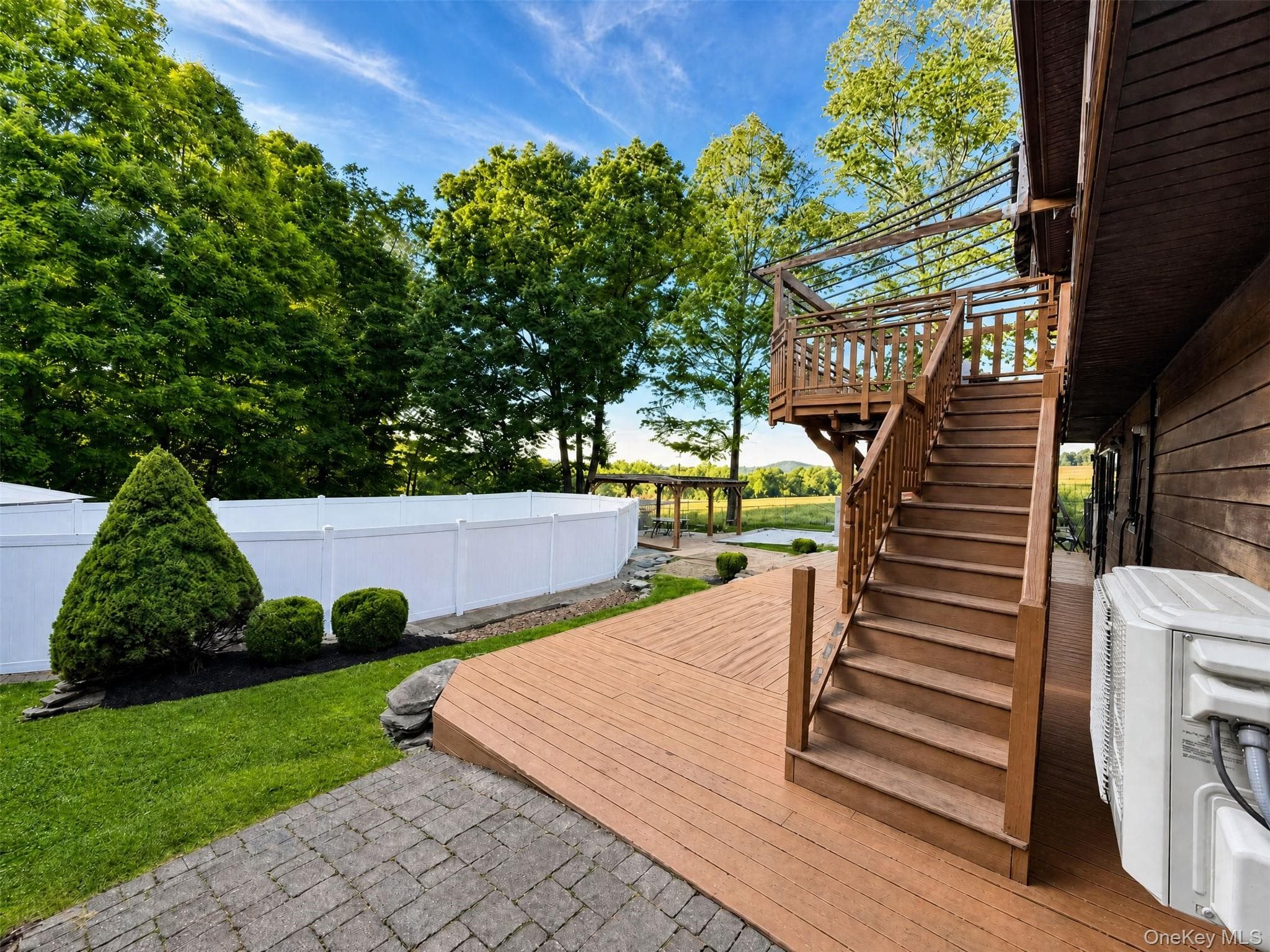 15 Arlington Drive thumbnail 24
