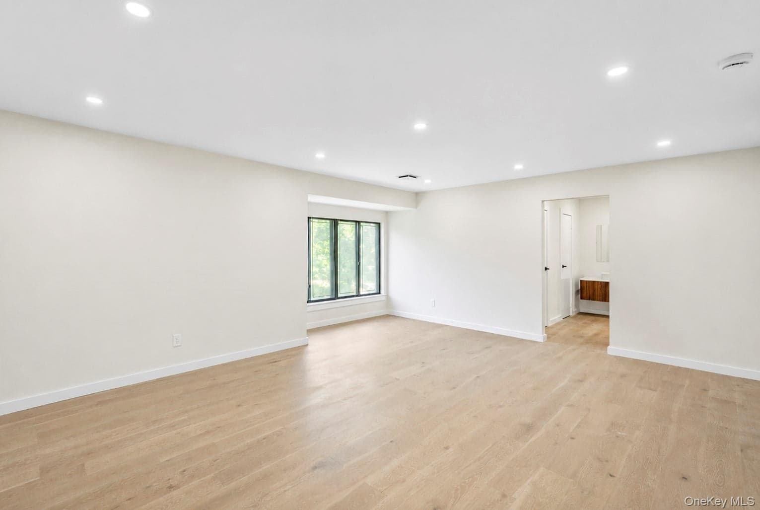 95 Windsor Gate Drive thumbnail 38