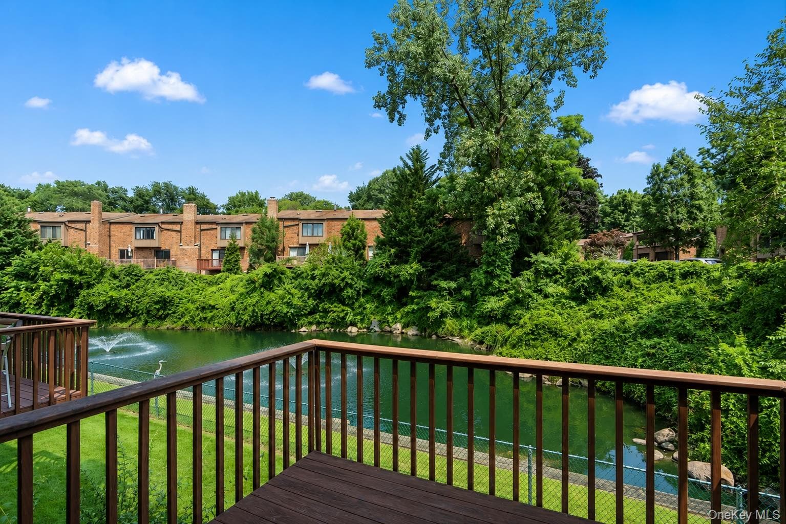 95 Windsor Gate Drive thumbnail 4