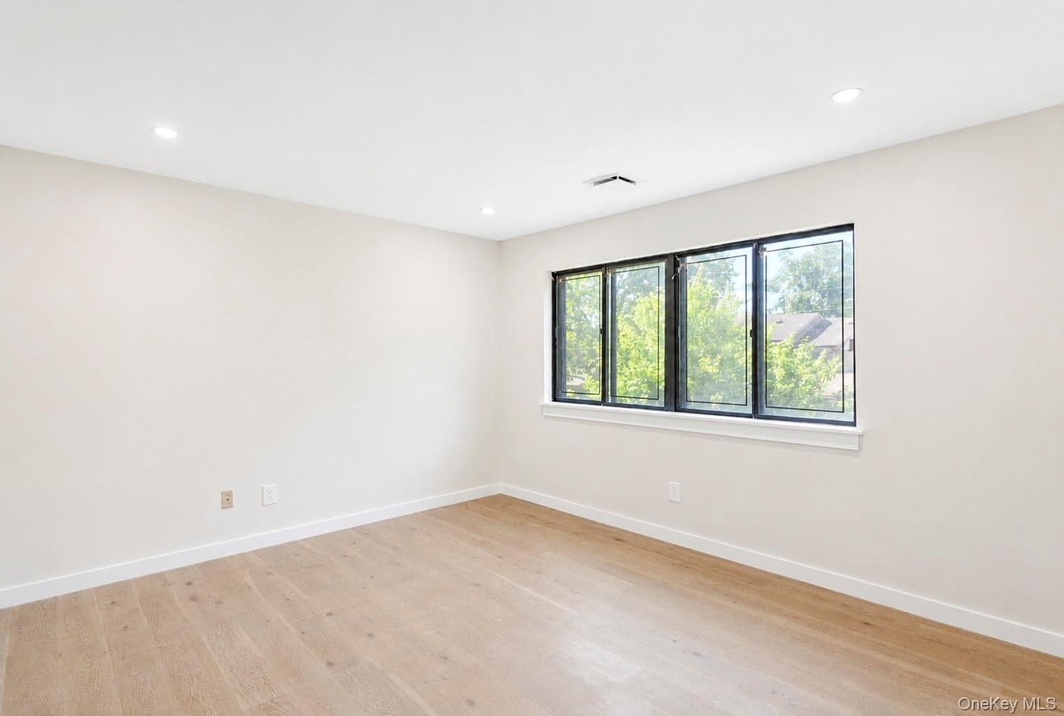 95 Windsor Gate Drive thumbnail 29