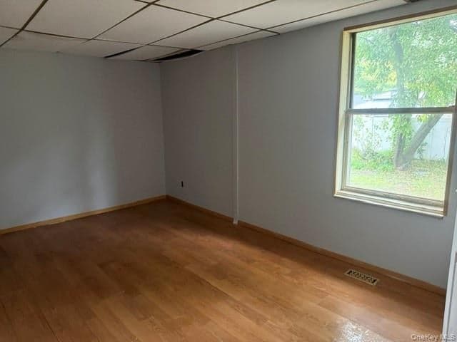 2408 Pine Avenue thumbnail 3
