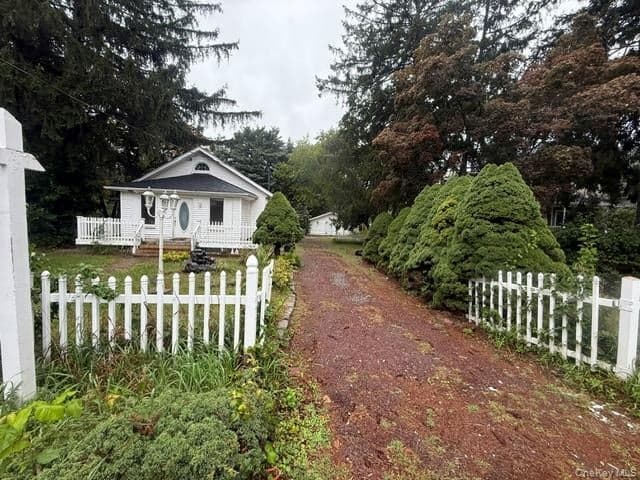 2408 Pine Avenue thumbnail 2
