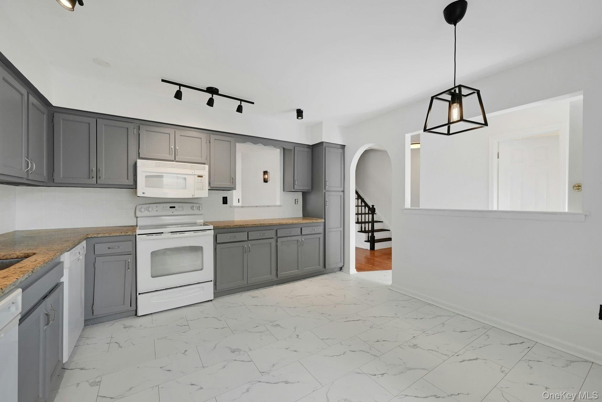 62 Somerset Drive thumbnail 12