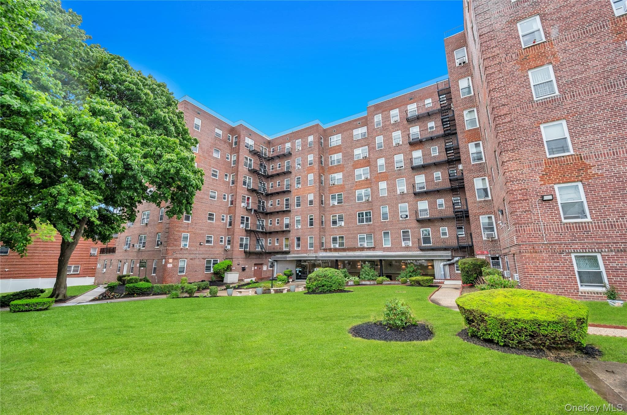 84-50 169th Street St Unit: 607 thumbnail 2