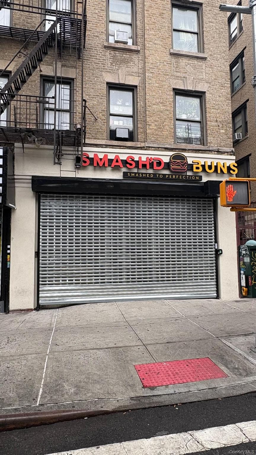 2639 Jerome Avenue thumbnail 3