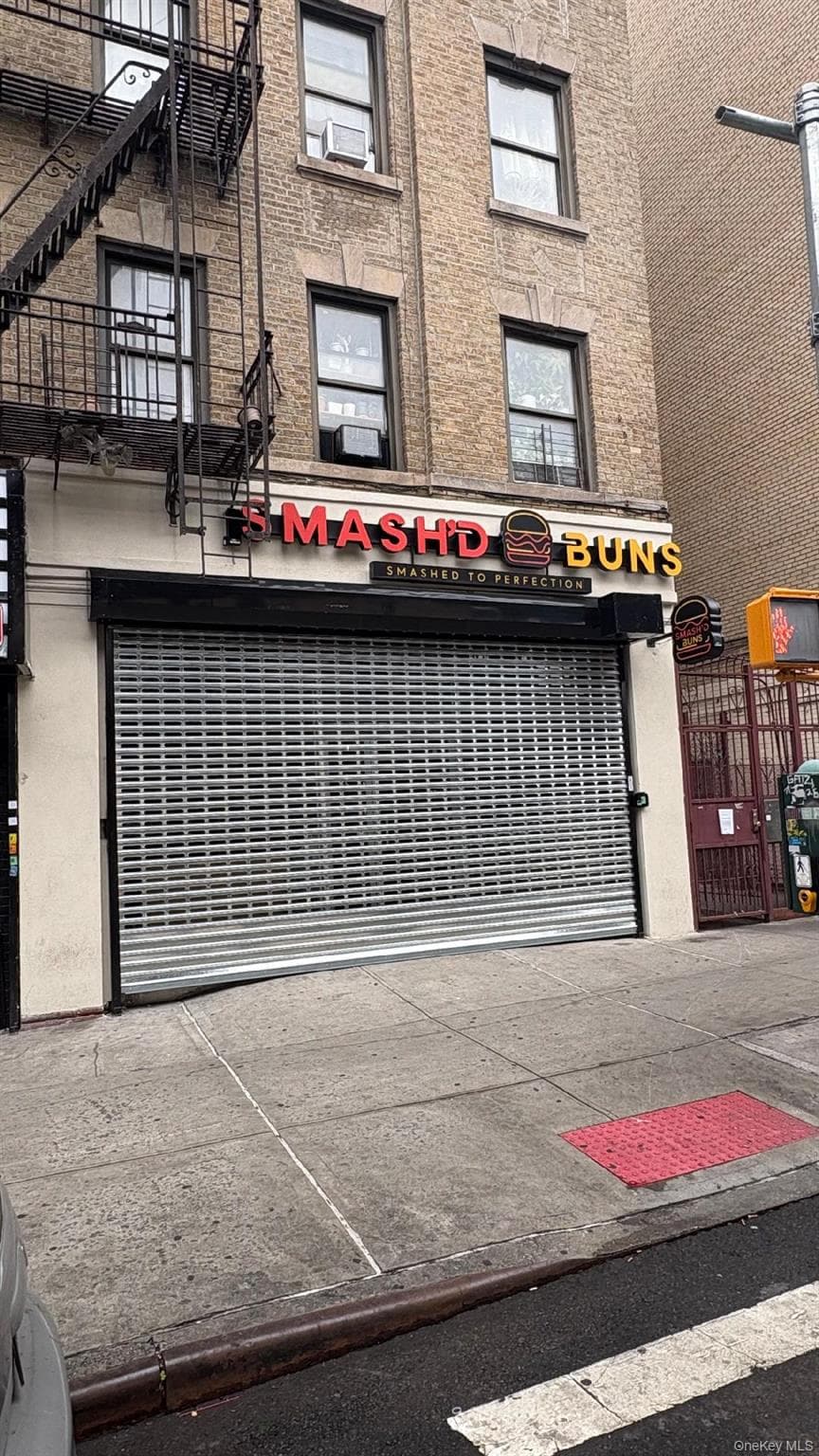 2639 Jerome Avenue thumbnail 4