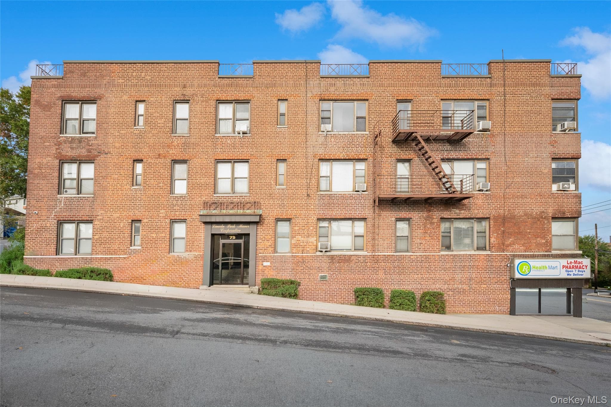 75 Lee Avenue Unit: 1E, Yonkers
