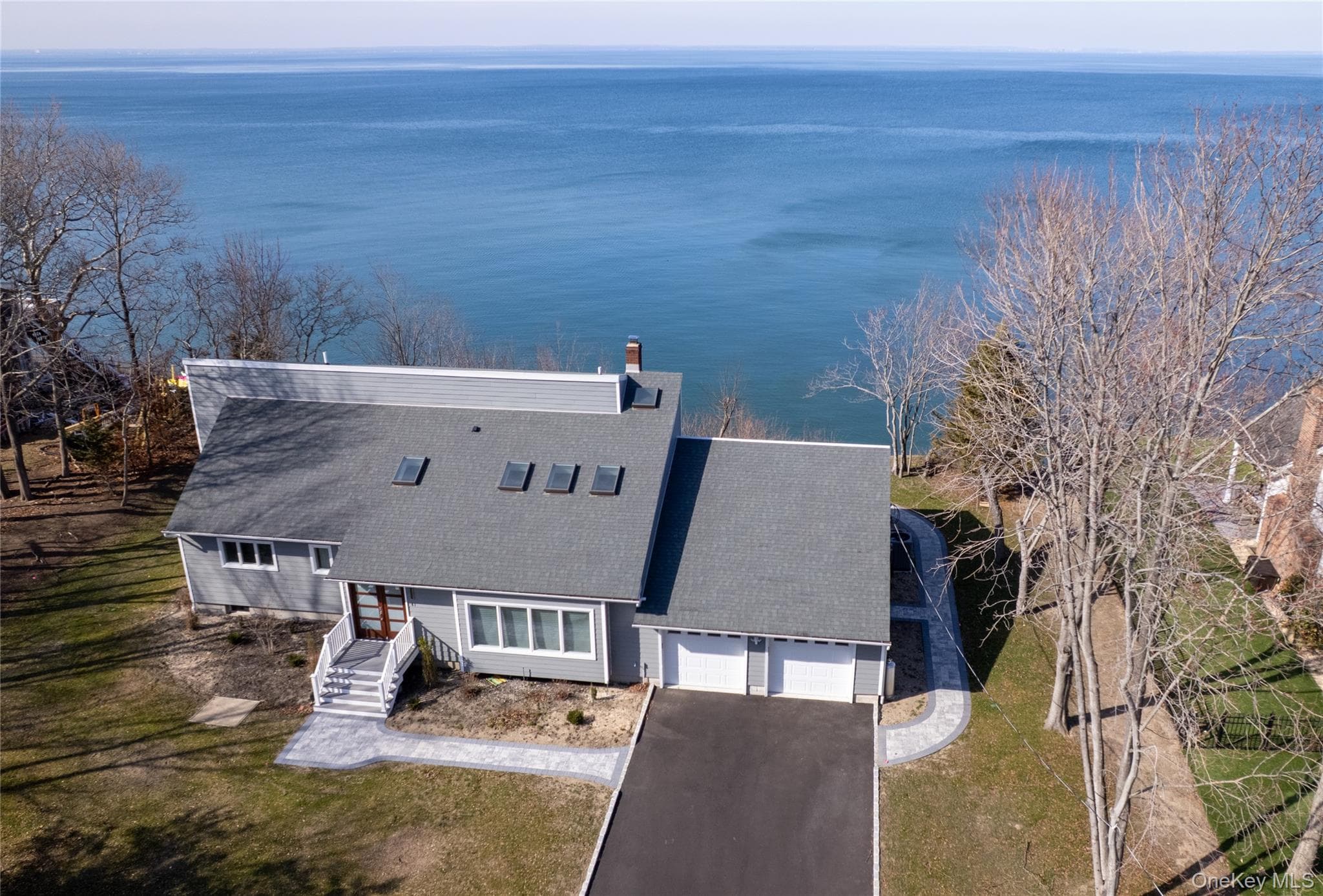 43 Waterview Drive photo 1