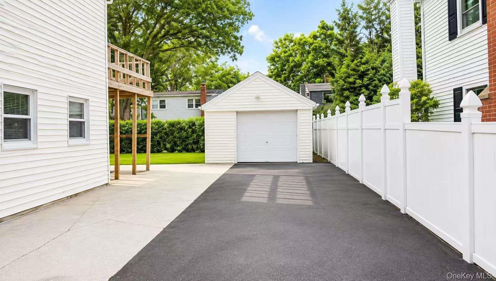 326 Curtis Avenue thumbnail 9