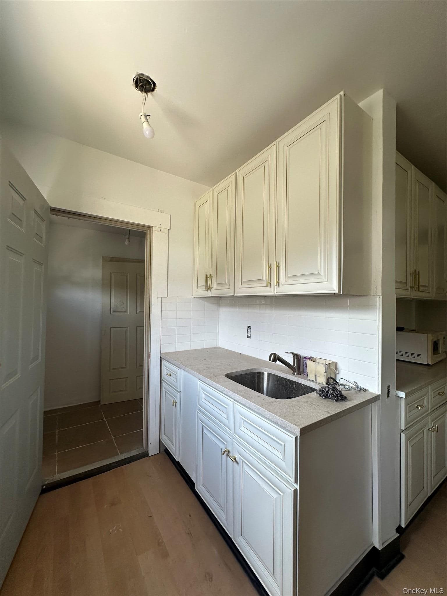423 Hinman Place thumbnail 5
