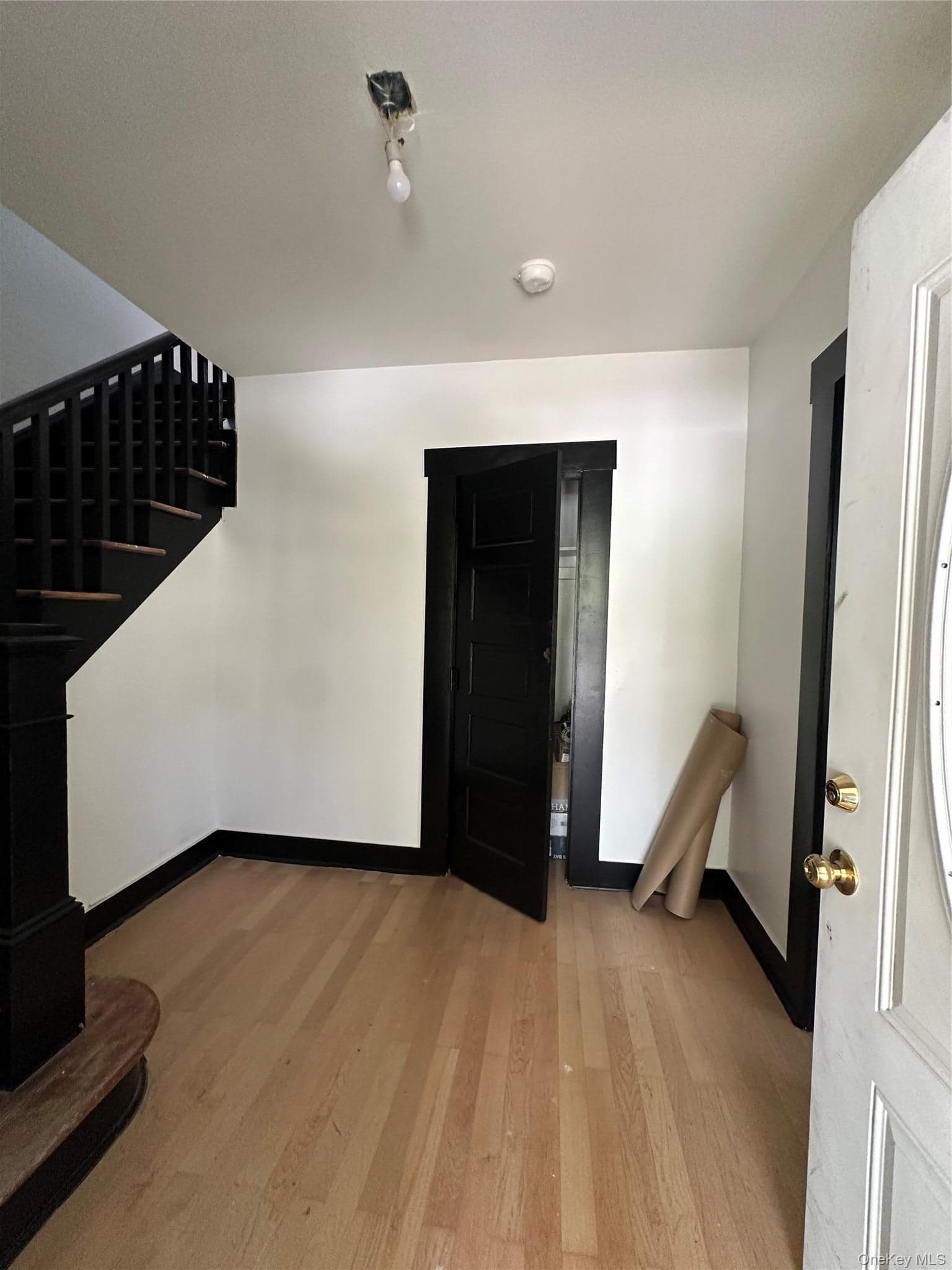 423 Hinman Place thumbnail 7