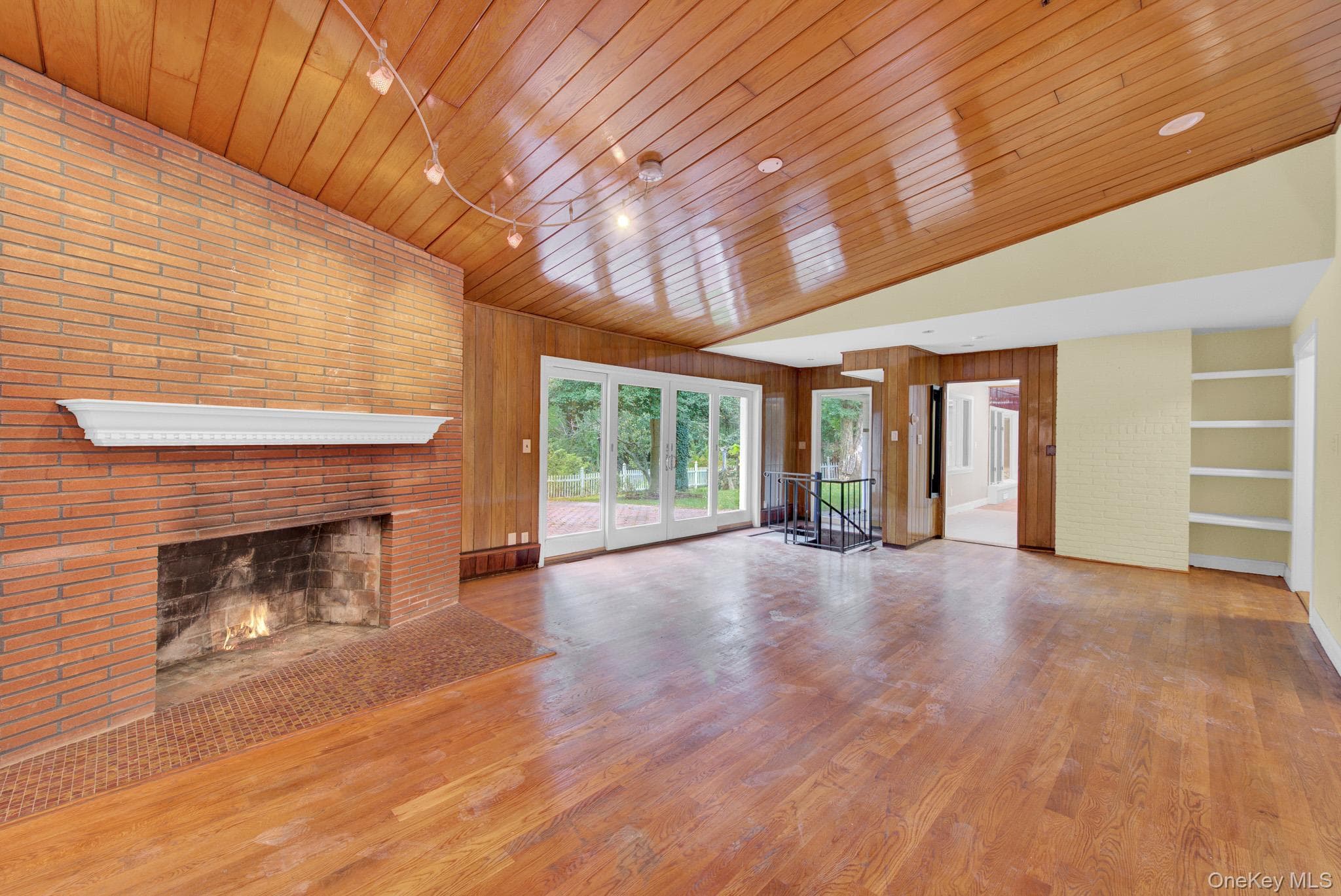 549 Woodbury Road thumbnail 19