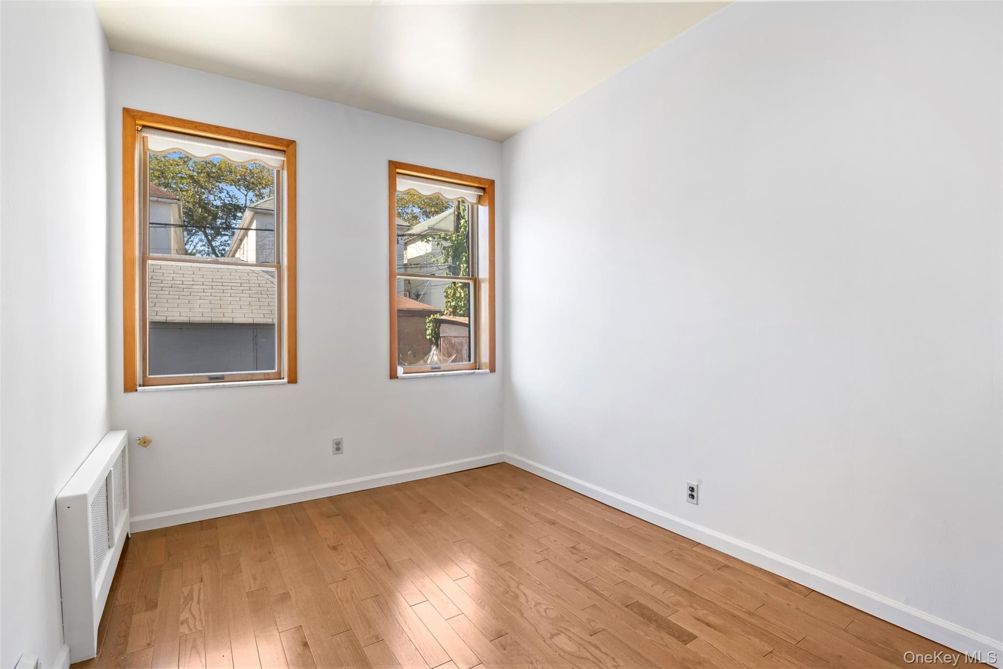 1538 W 11th Street thumbnail 9