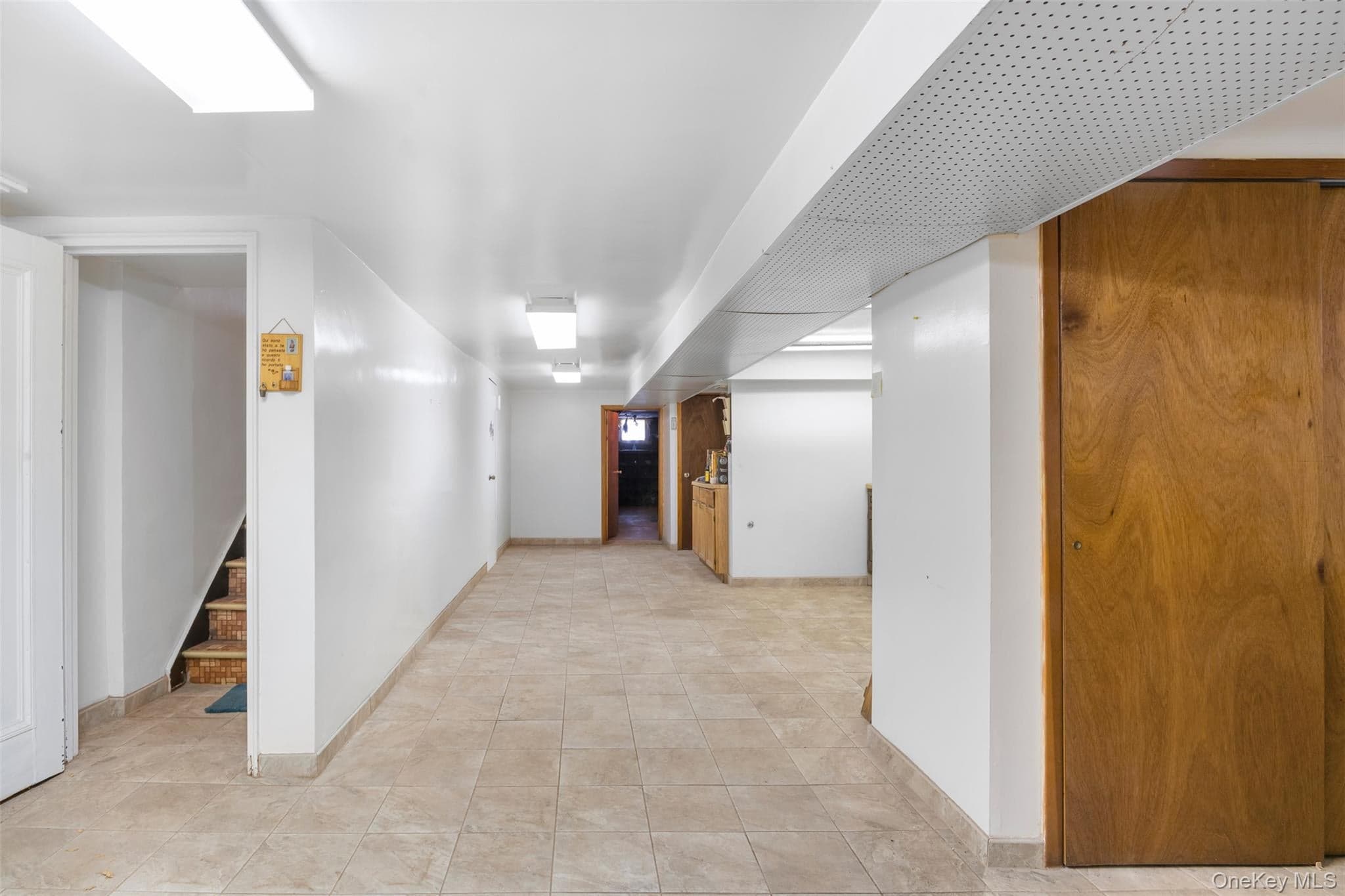 1538 W 11th Street thumbnail 19