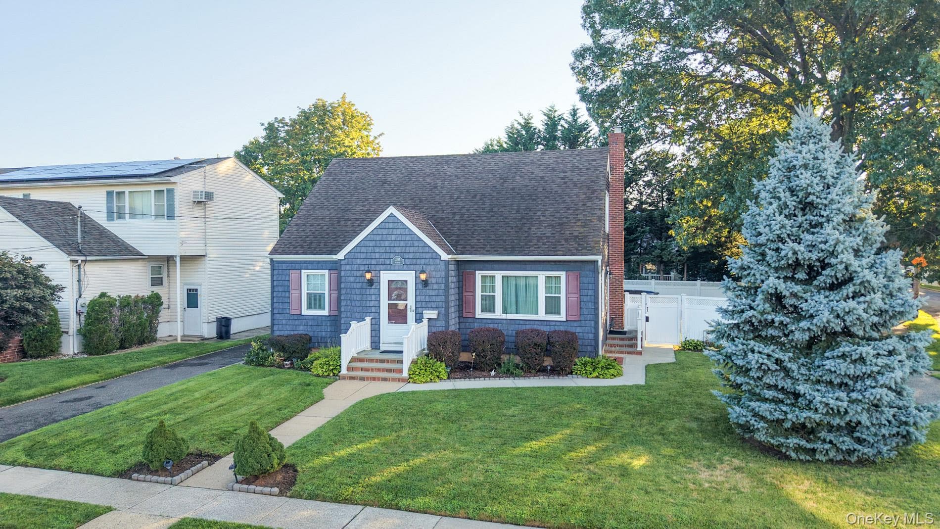2297 Girard Place thumbnail 2