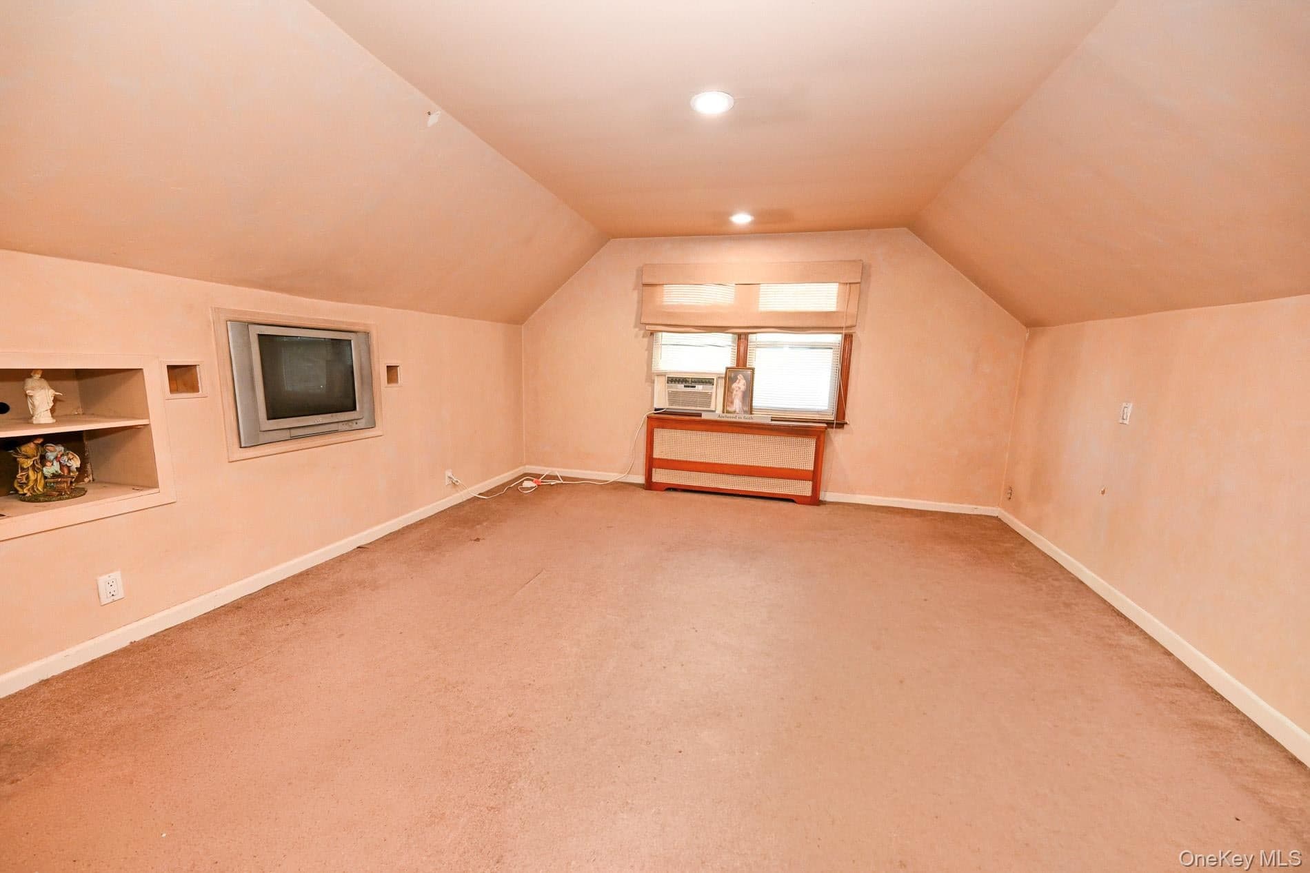 2297 Girard Place thumbnail 16