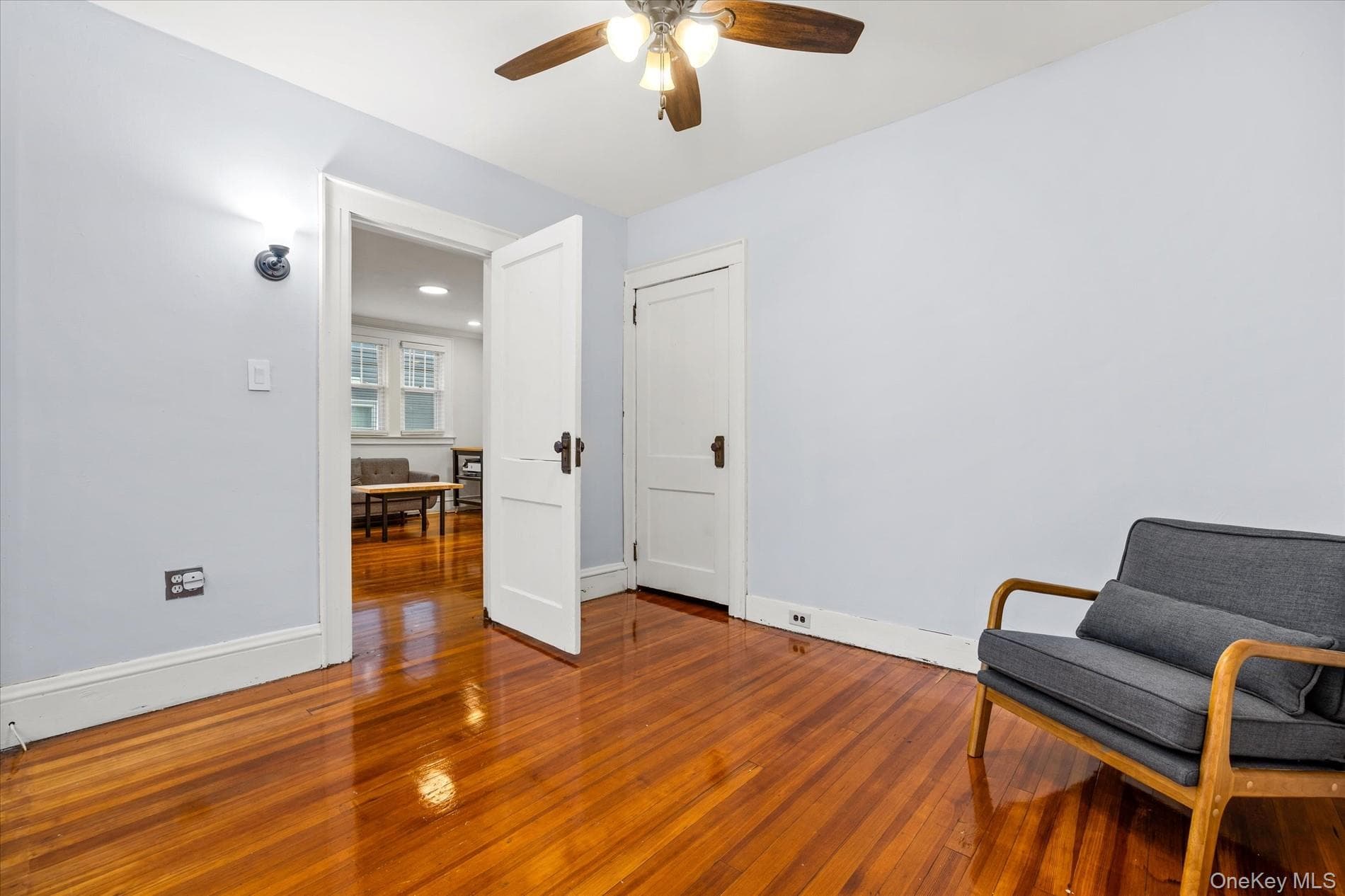 42 N Corona Avenue thumbnail 15