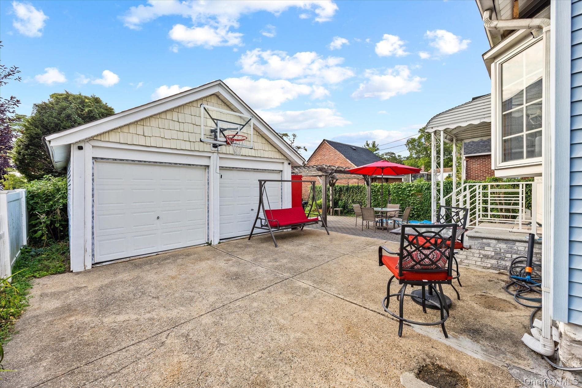 42 N Corona Avenue thumbnail 3
