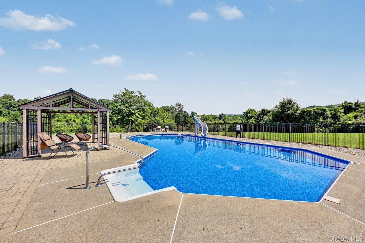 23 Monarch Drive thumbnail 32