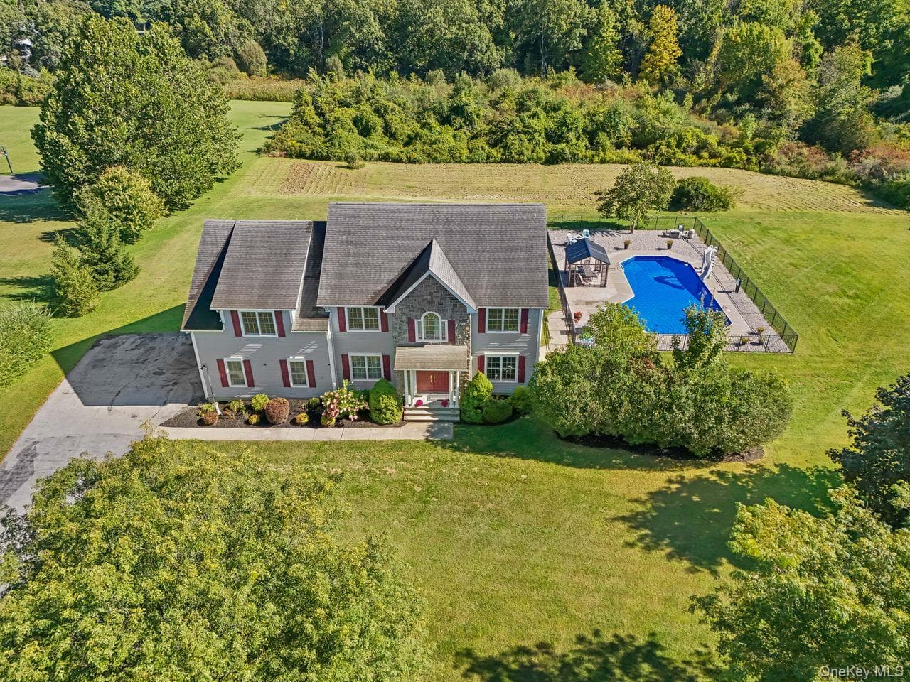 23 Monarch Drive thumbnail 3