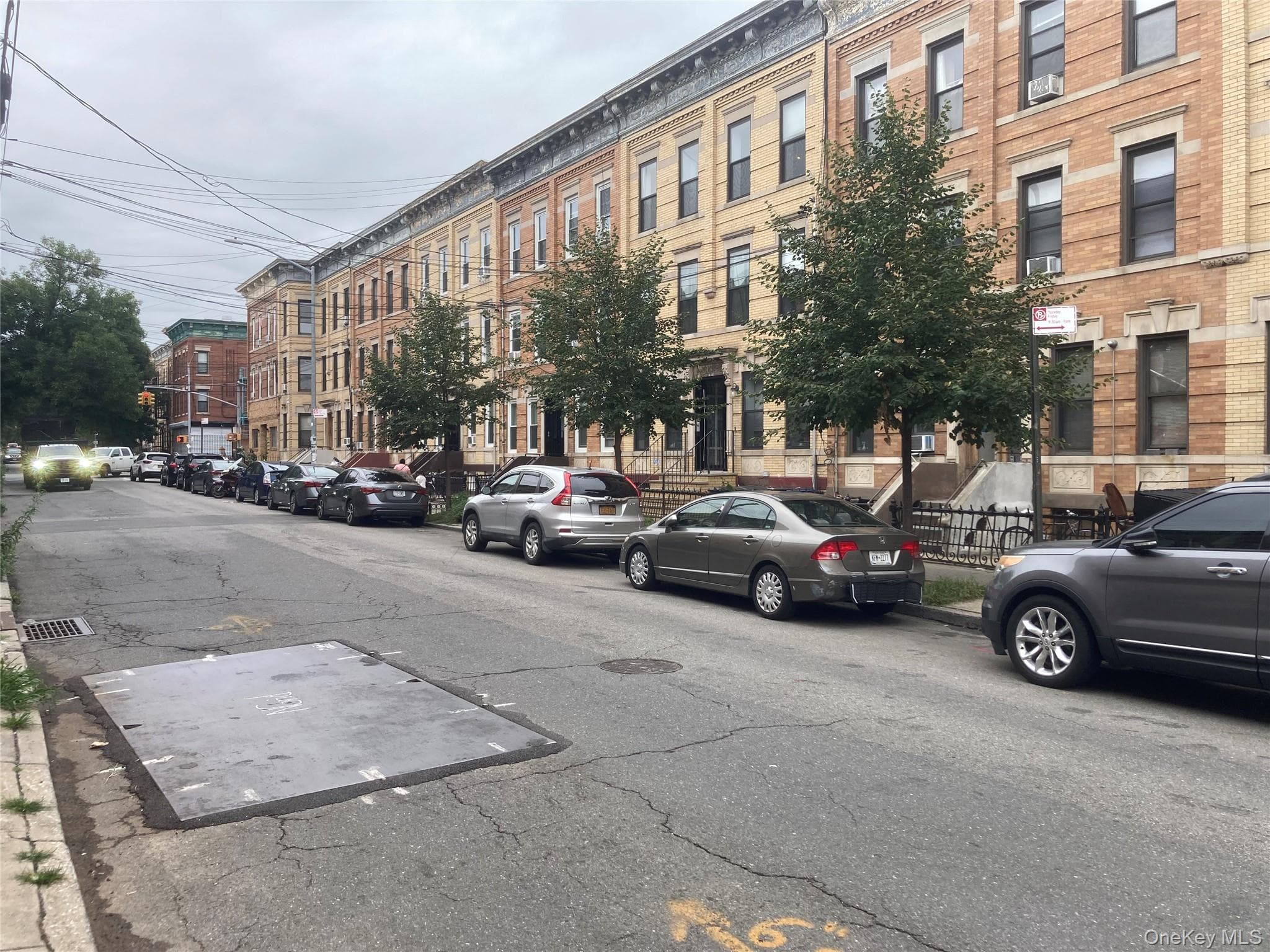 1678 Gates Avenue thumbnail 6