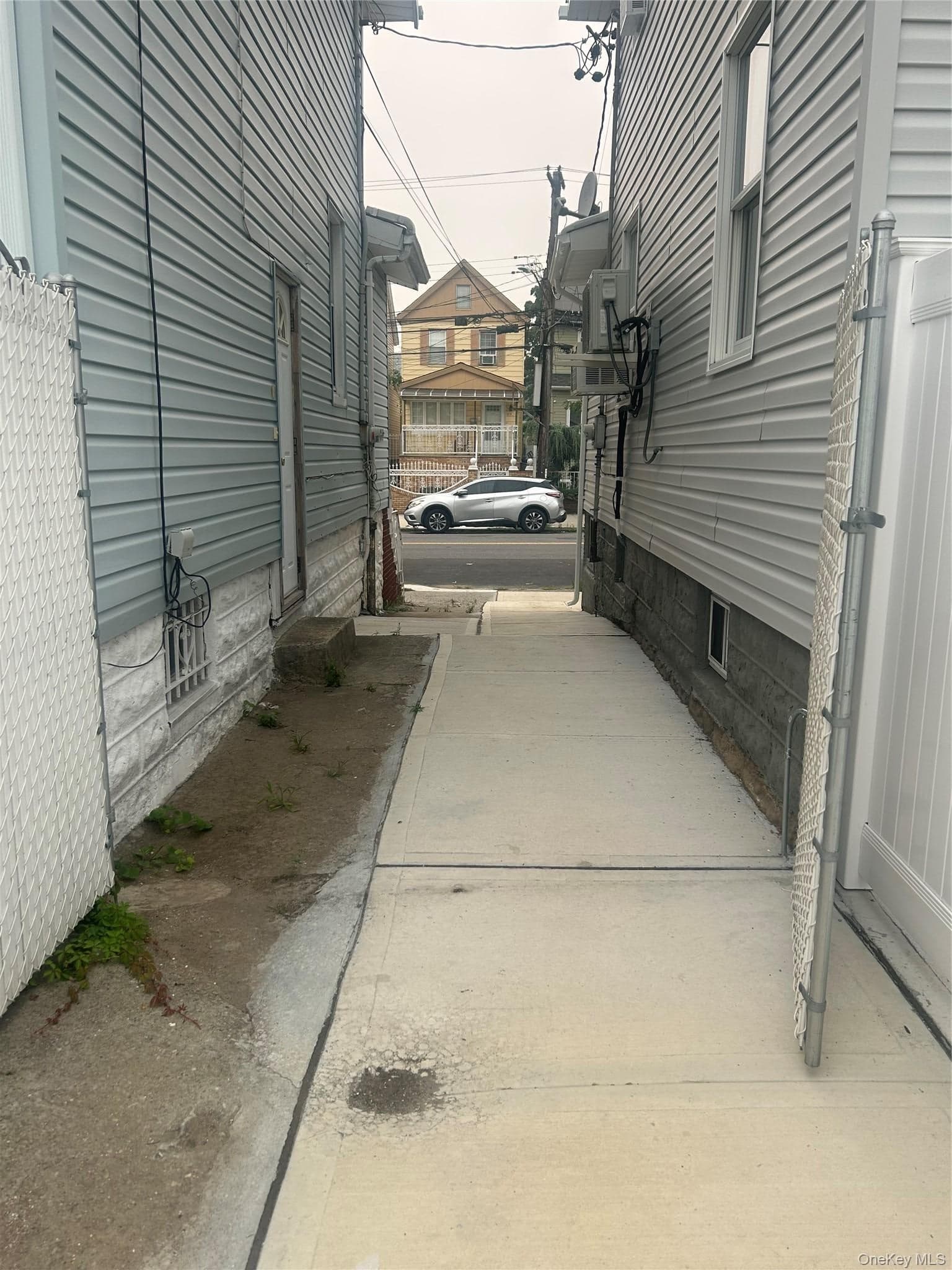 8906 Avenue L thumbnail 3