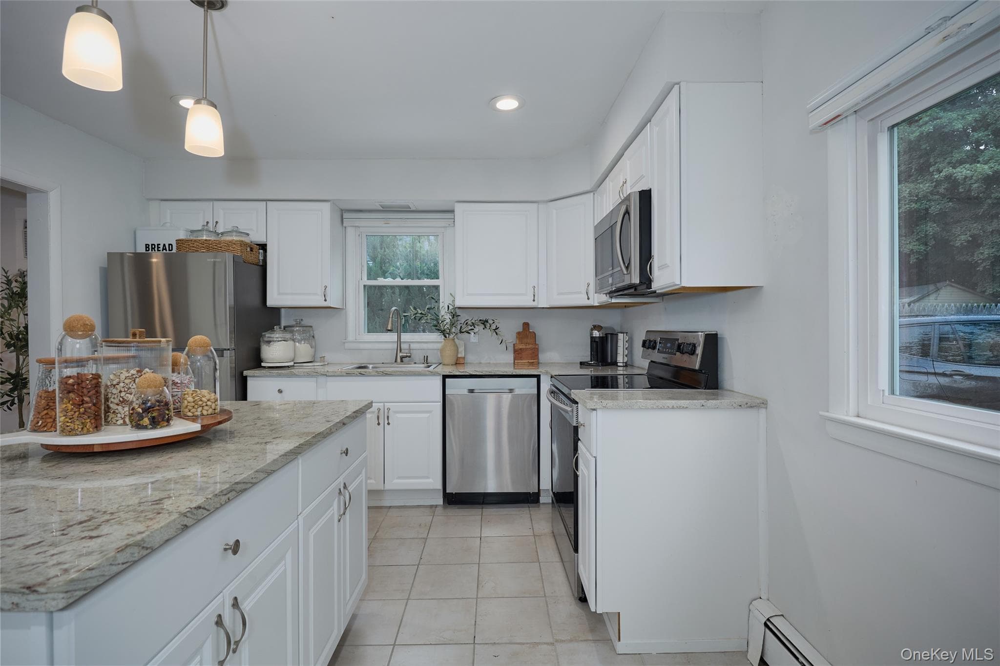 181 N Grand Avenue thumbnail 20