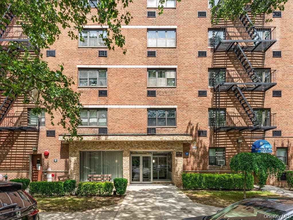 153-25 88th Street Unit: 1N, Howard Beach