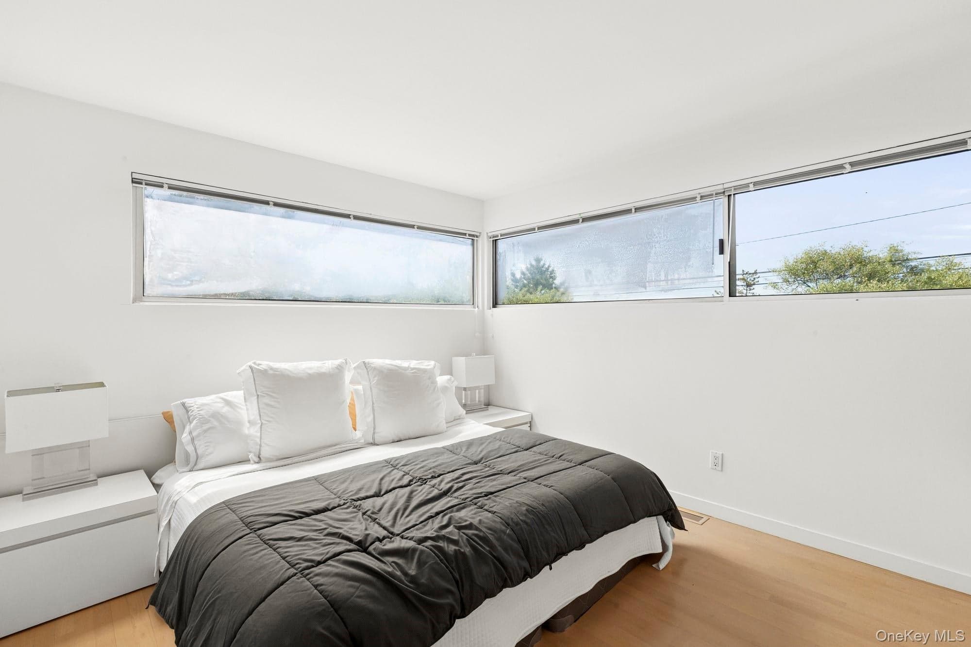 559 Dune Road thumbnail 15