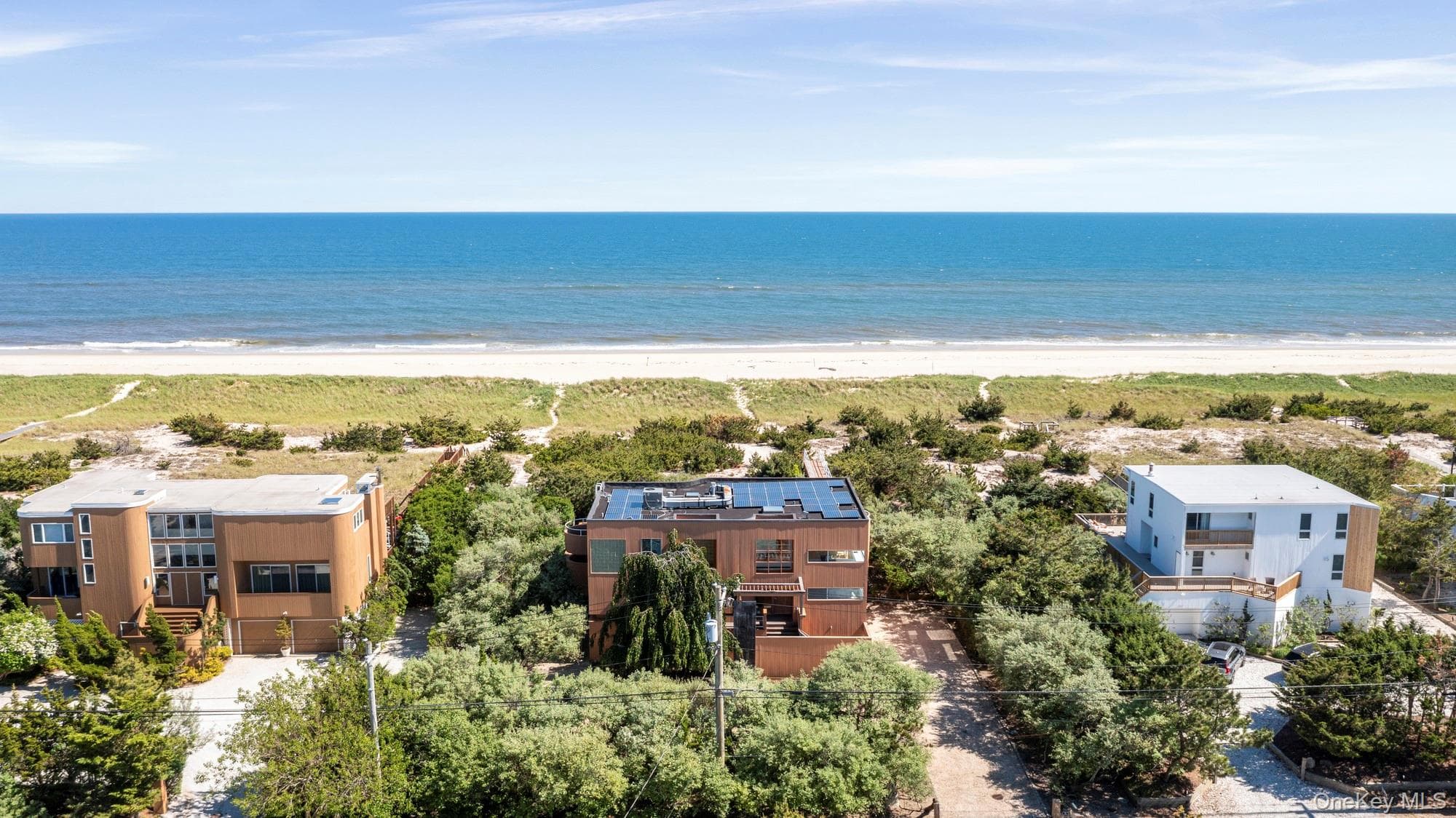 559 Dune Road photo 1