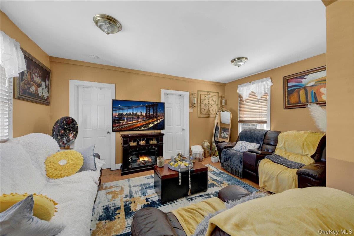 28 Clinton Street thumbnail 7