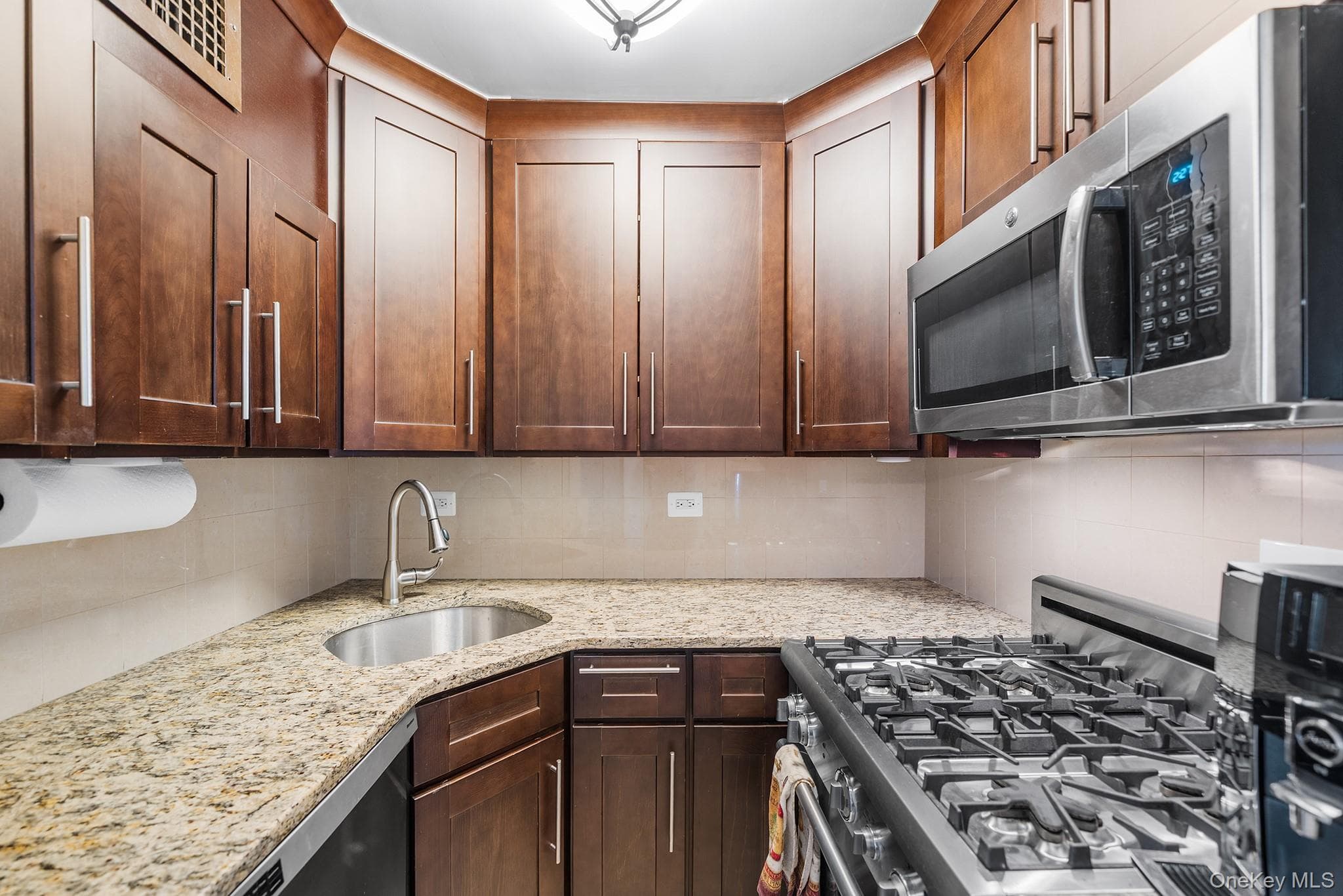 17-85 215th Street Unit: 4L thumbnail 10
