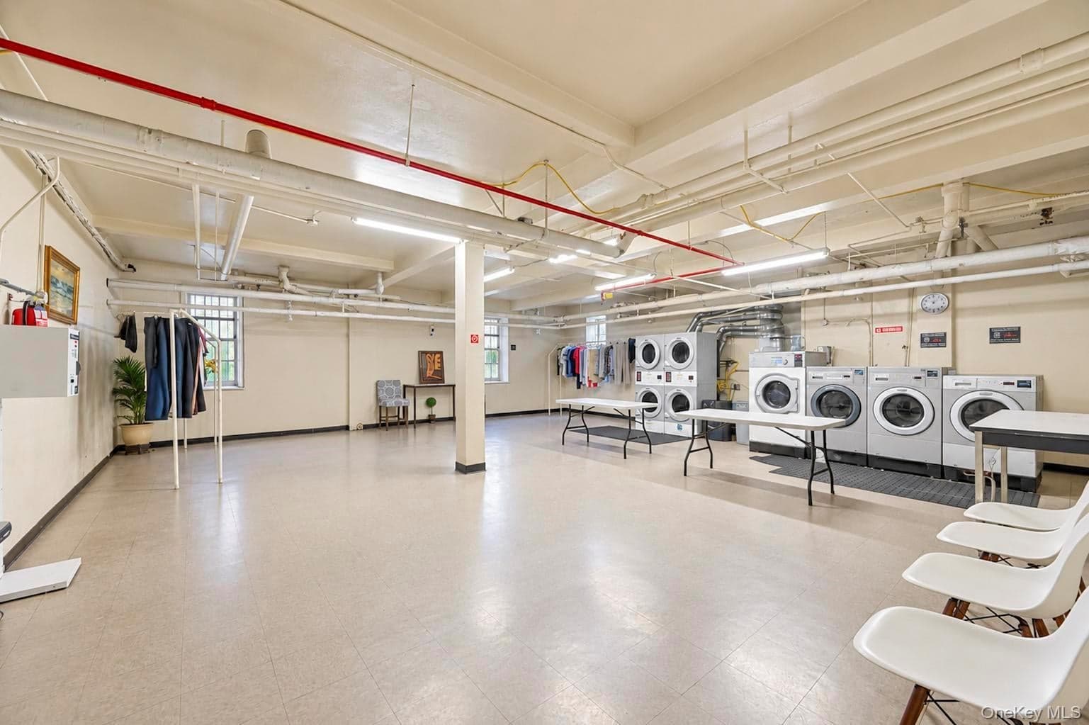 3321 Bruckner Boulevard Unit: 5G thumbnail 9