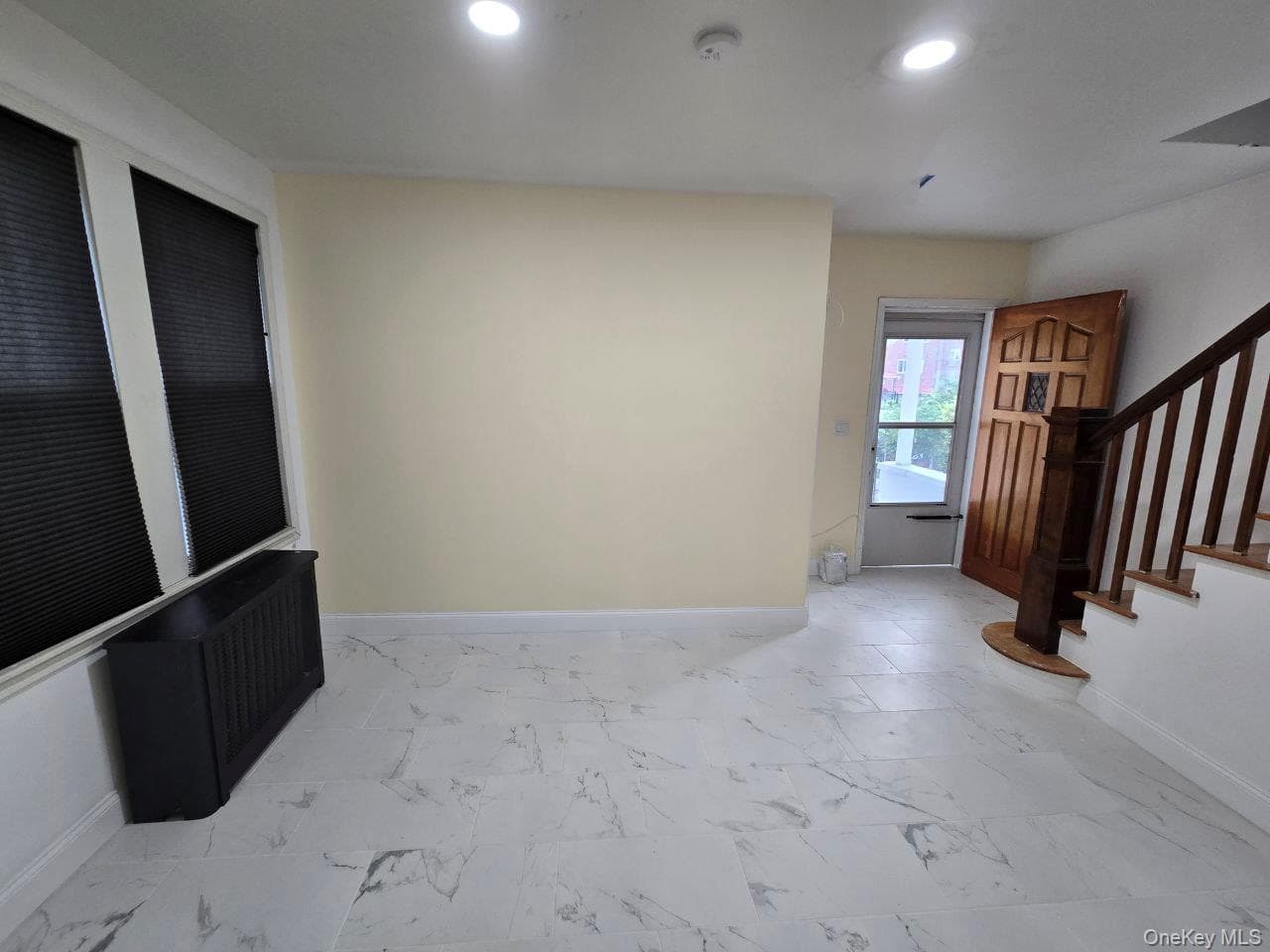 3175 Layton Avenue thumbnail 4