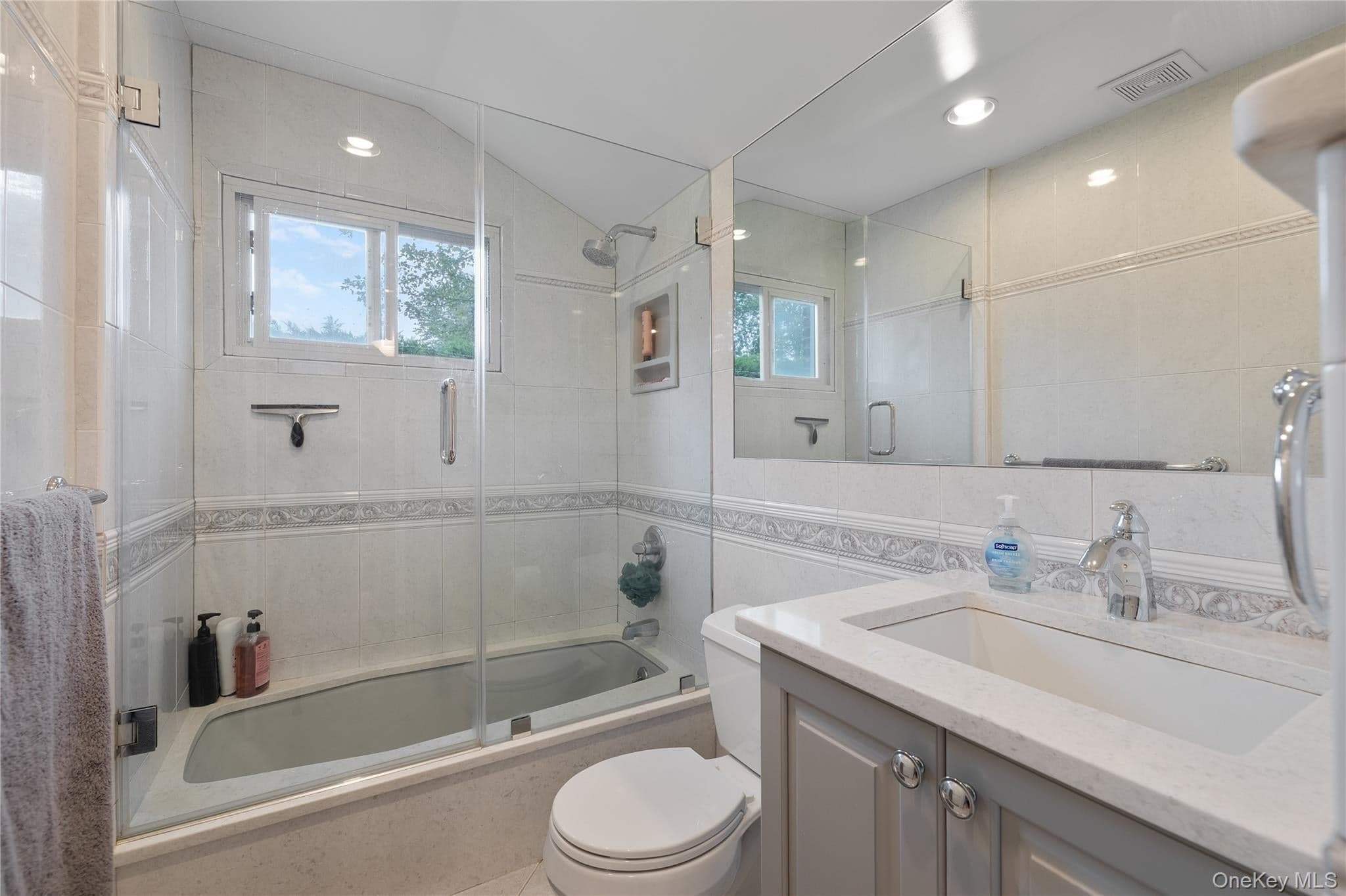 655 Hyman Avenue thumbnail 11